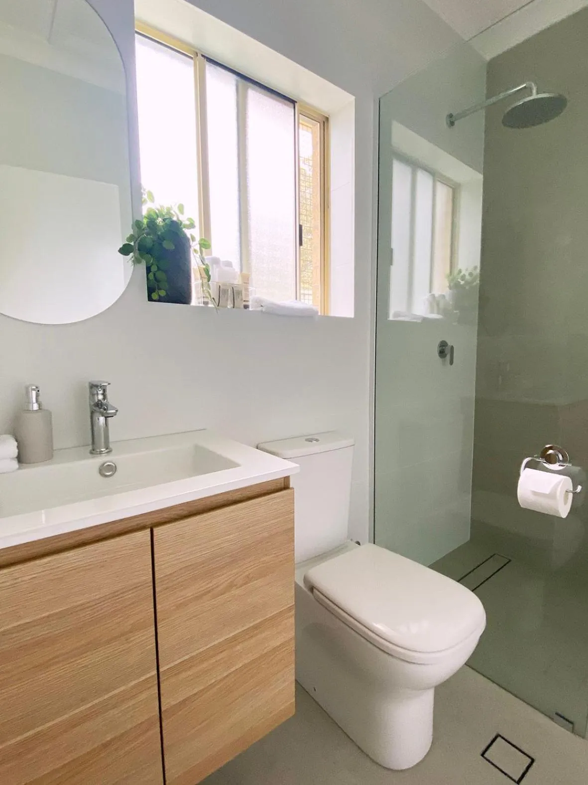 Bathroom in Catalina Motel Lake Macquarie