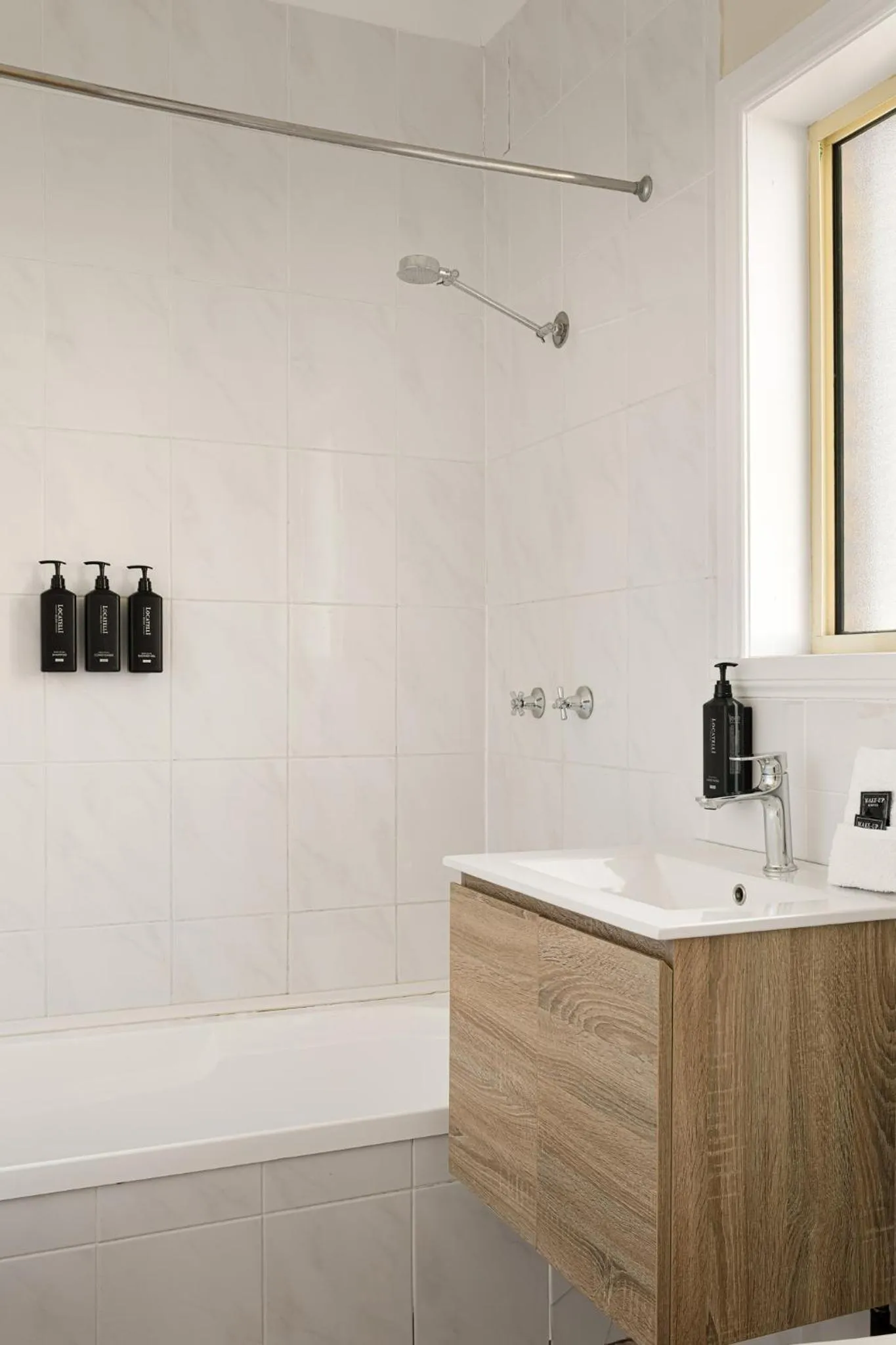 Bathroom in Catalina Motel Lake Macquarie