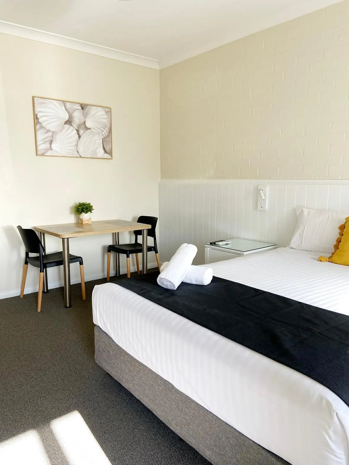 Photo of the whole room, Bed in Catalina Motel Lake Macquarie