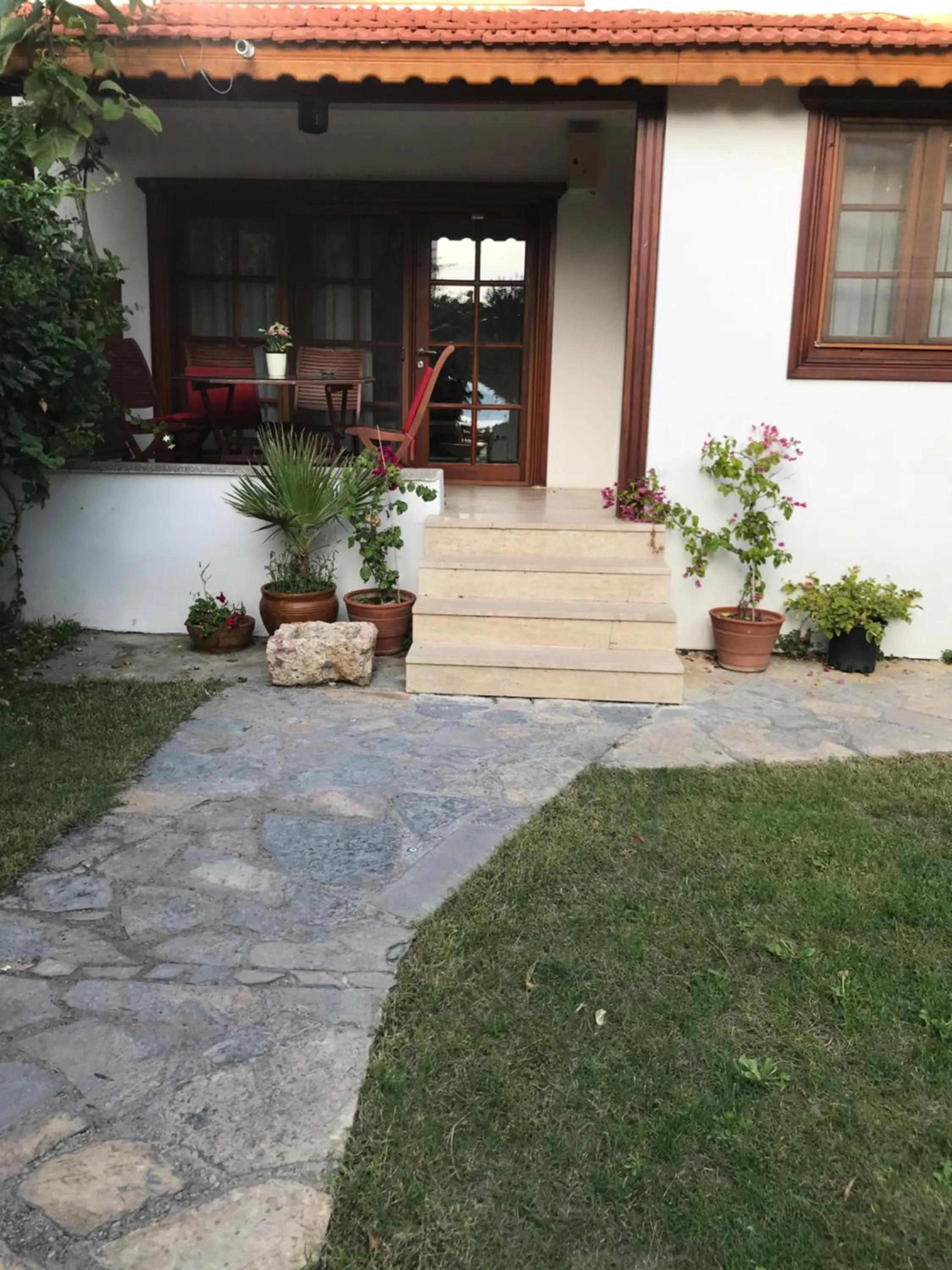 Facade/entrance in Foca Antik Otel