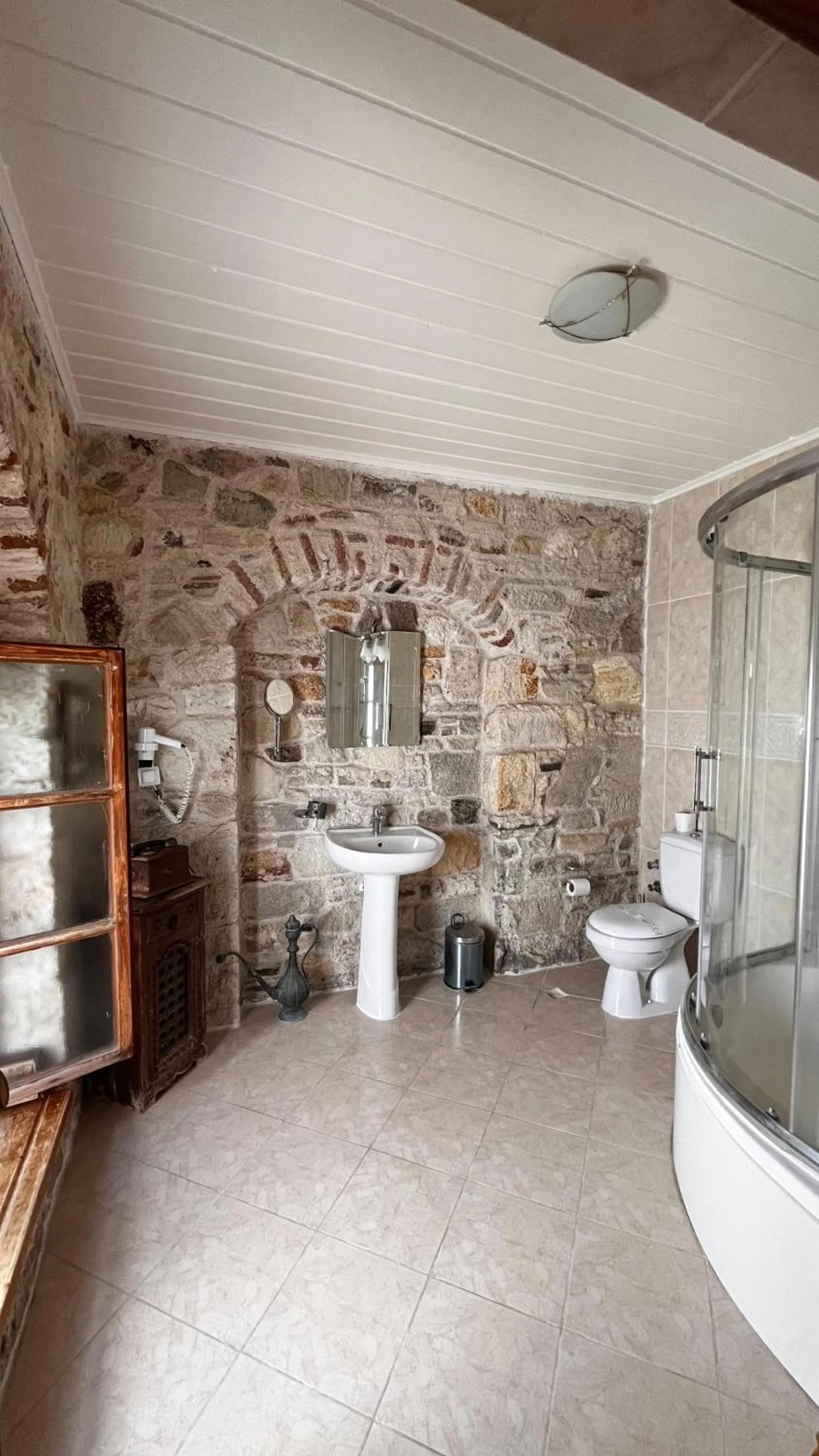 Bathroom in Foca Antik Otel