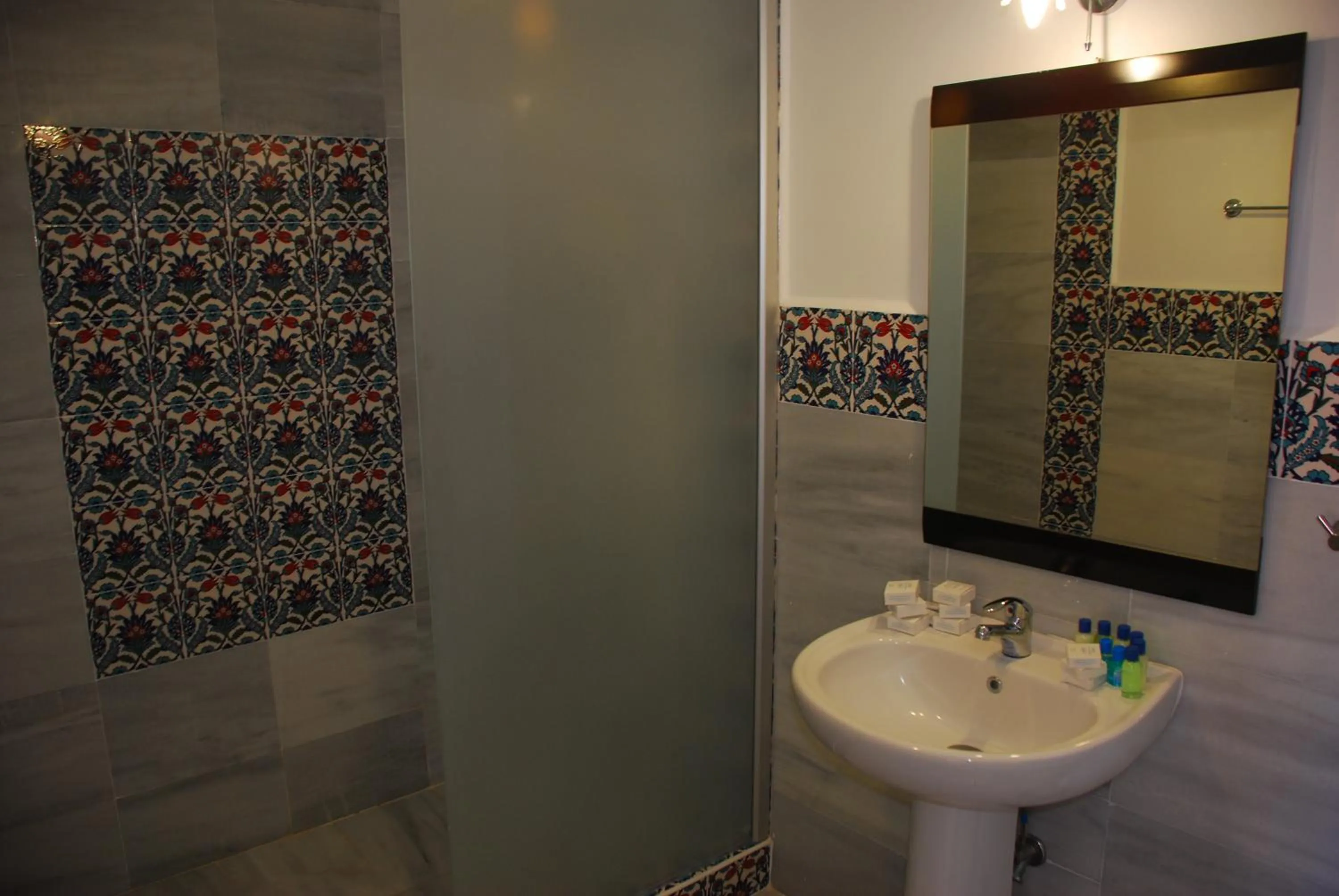 Bathroom in Foca Antik Otel