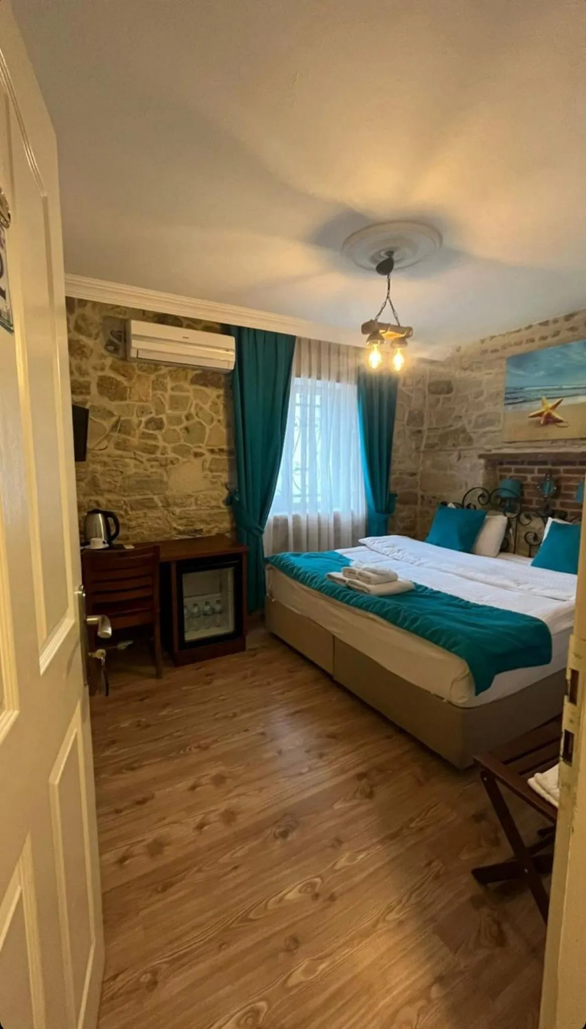Bedroom, Bed in Foca Antik Otel