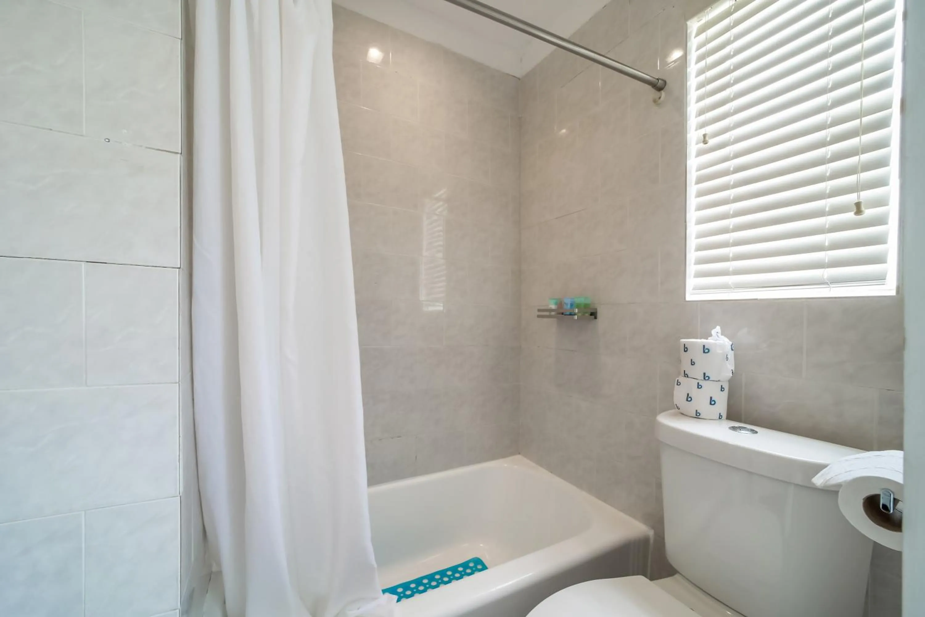 Shower in Treehouse Hotel