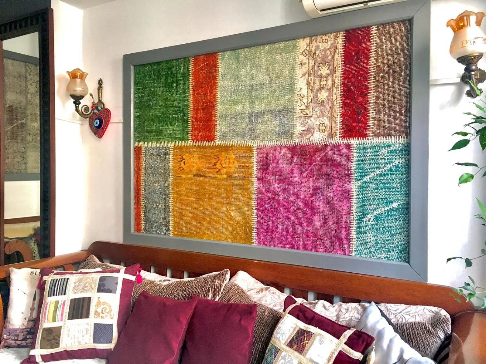 Lobby or reception in La Petite Maison Hotel