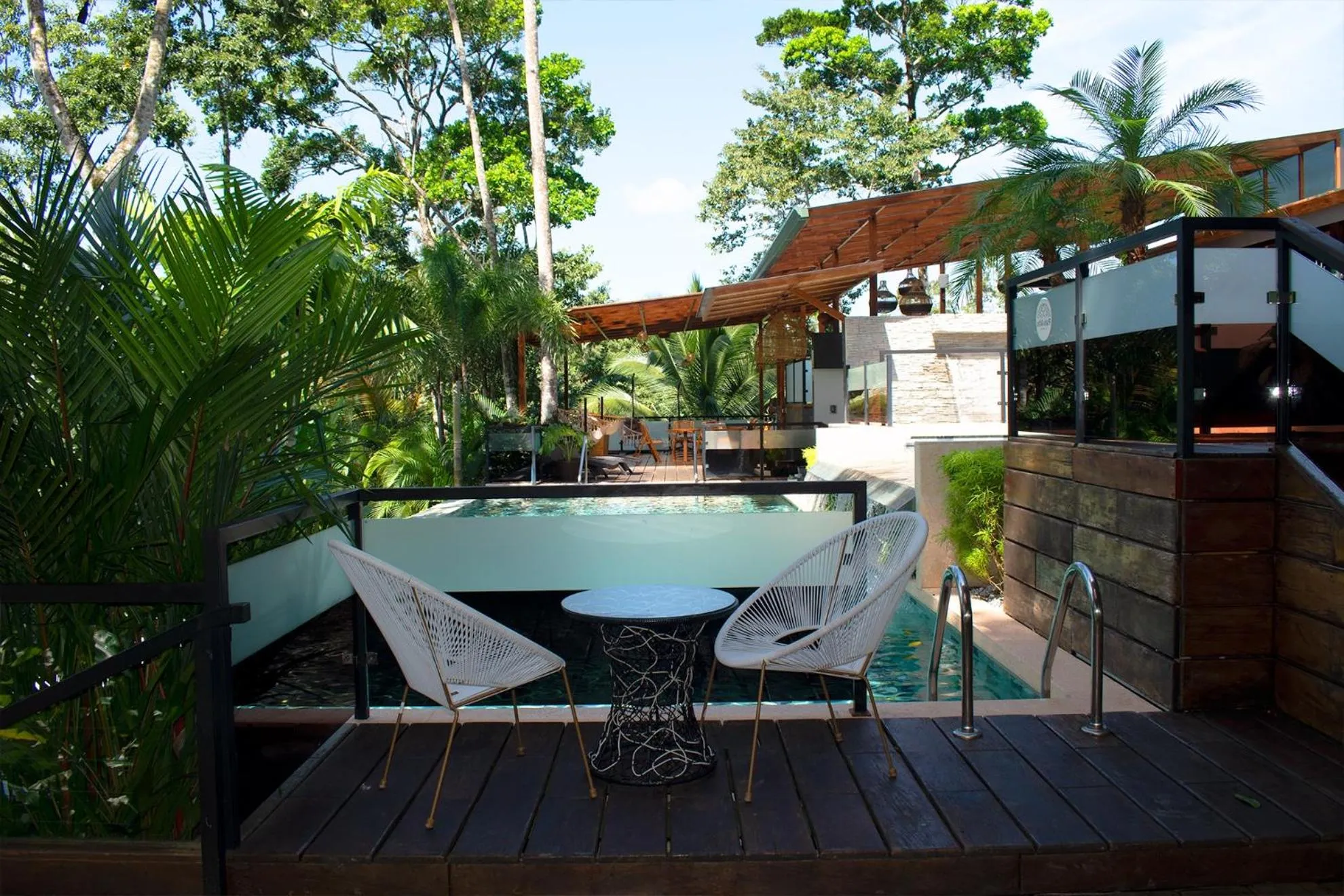 Patio in Palo Alto Glamping Hotel