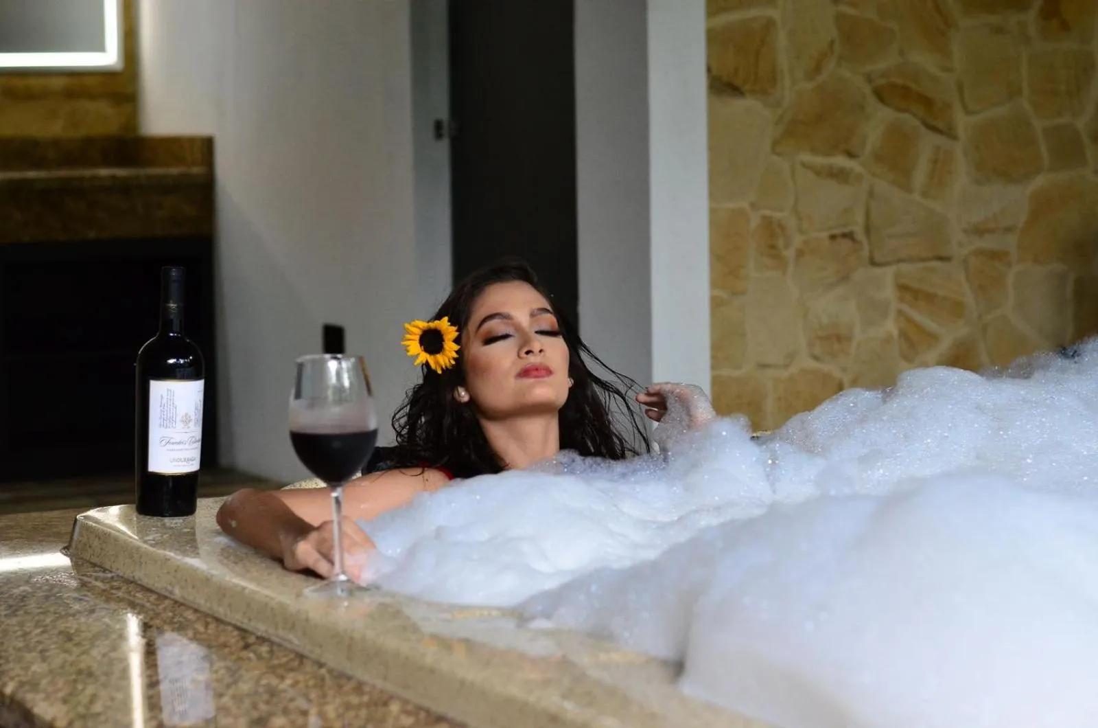 Hot Tub in Palo Alto Glamping Hotel