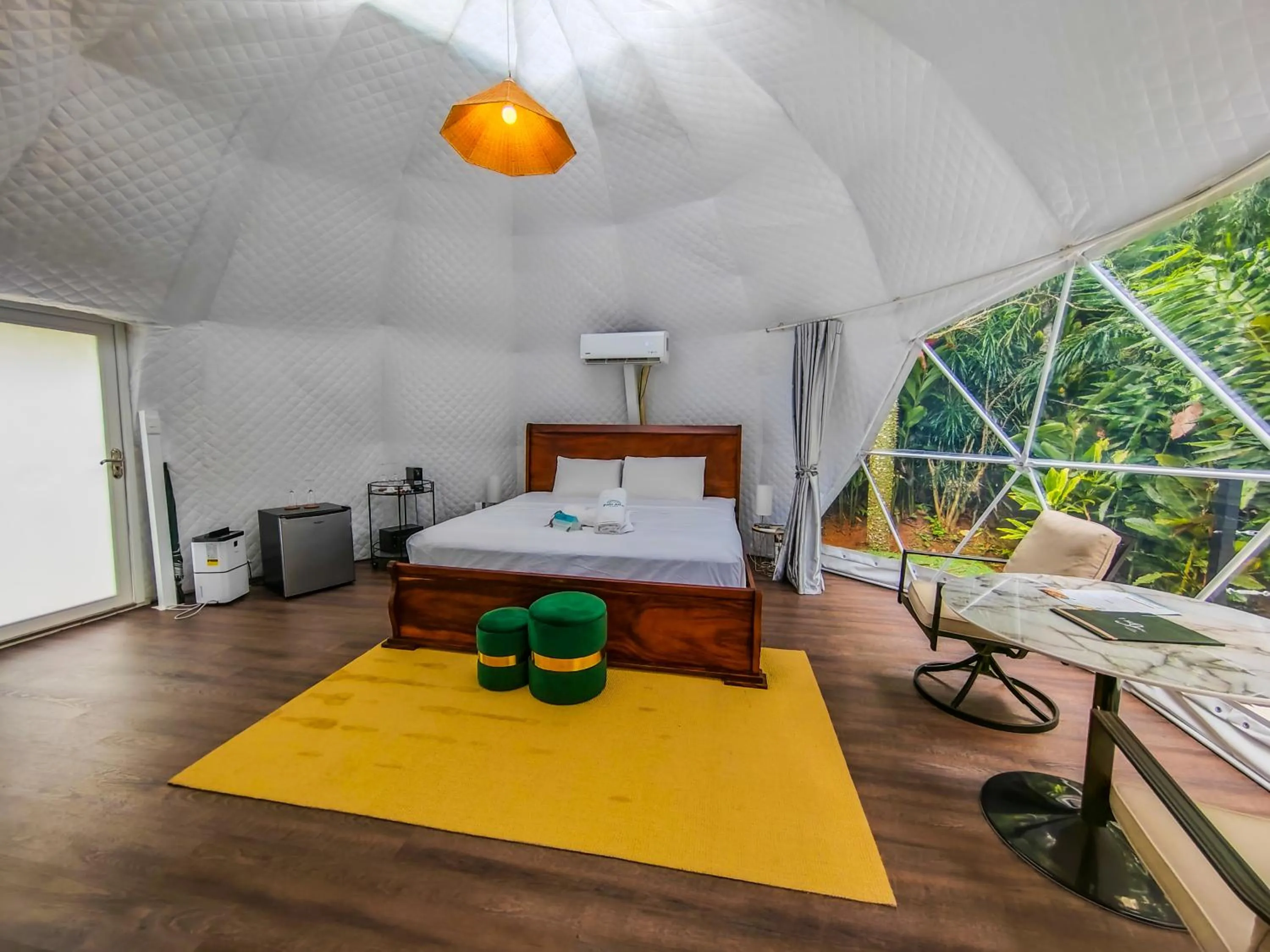 Photo of the whole room in Palo Alto Glamping Hotel