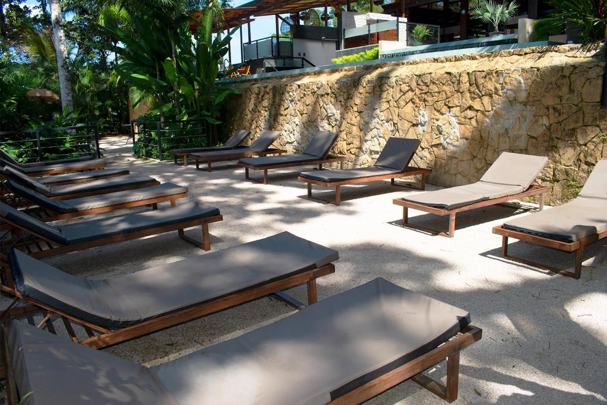 sunbed in Palo Alto Glamping Hotel