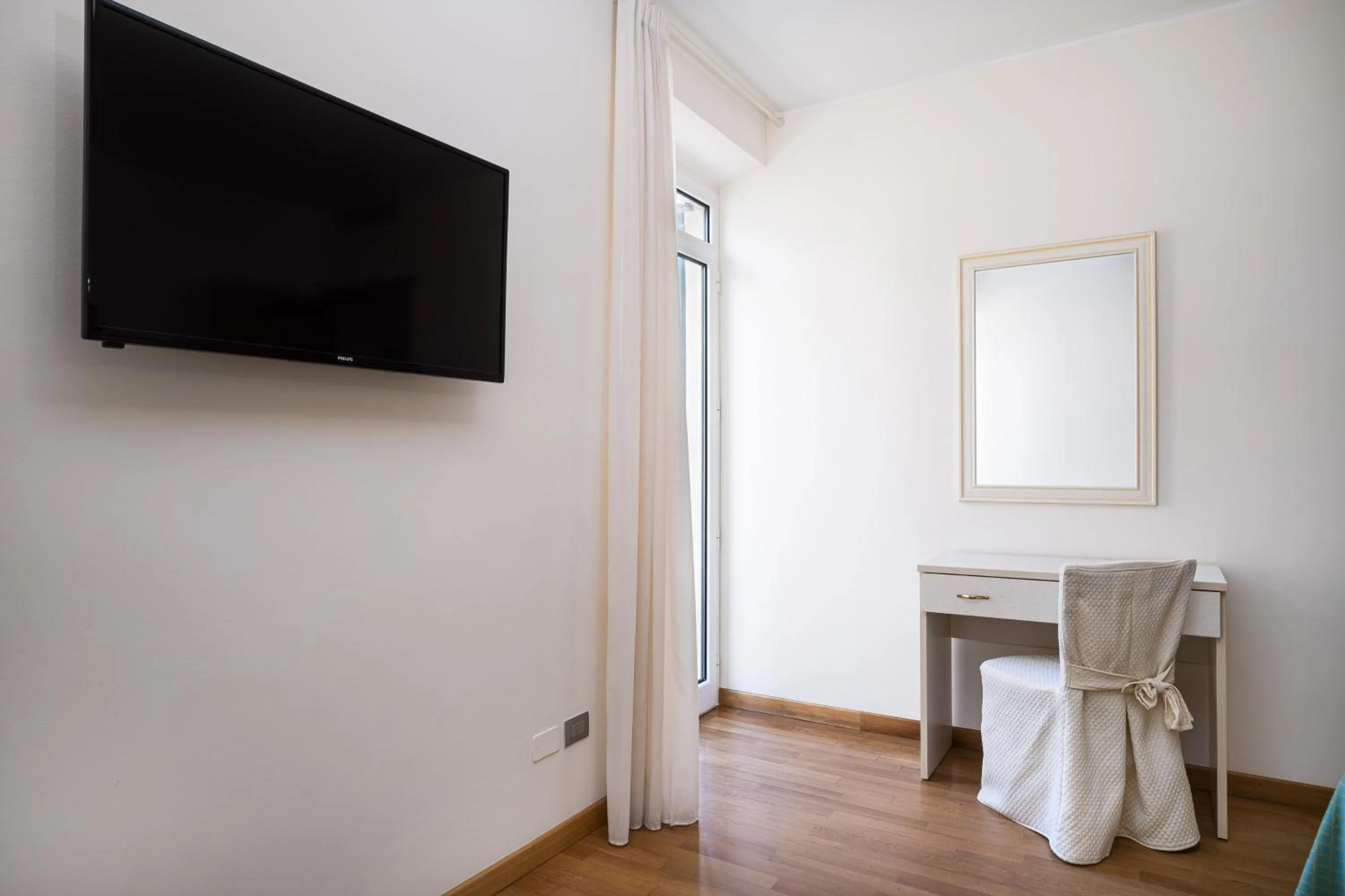 Bedroom in Lido Resort