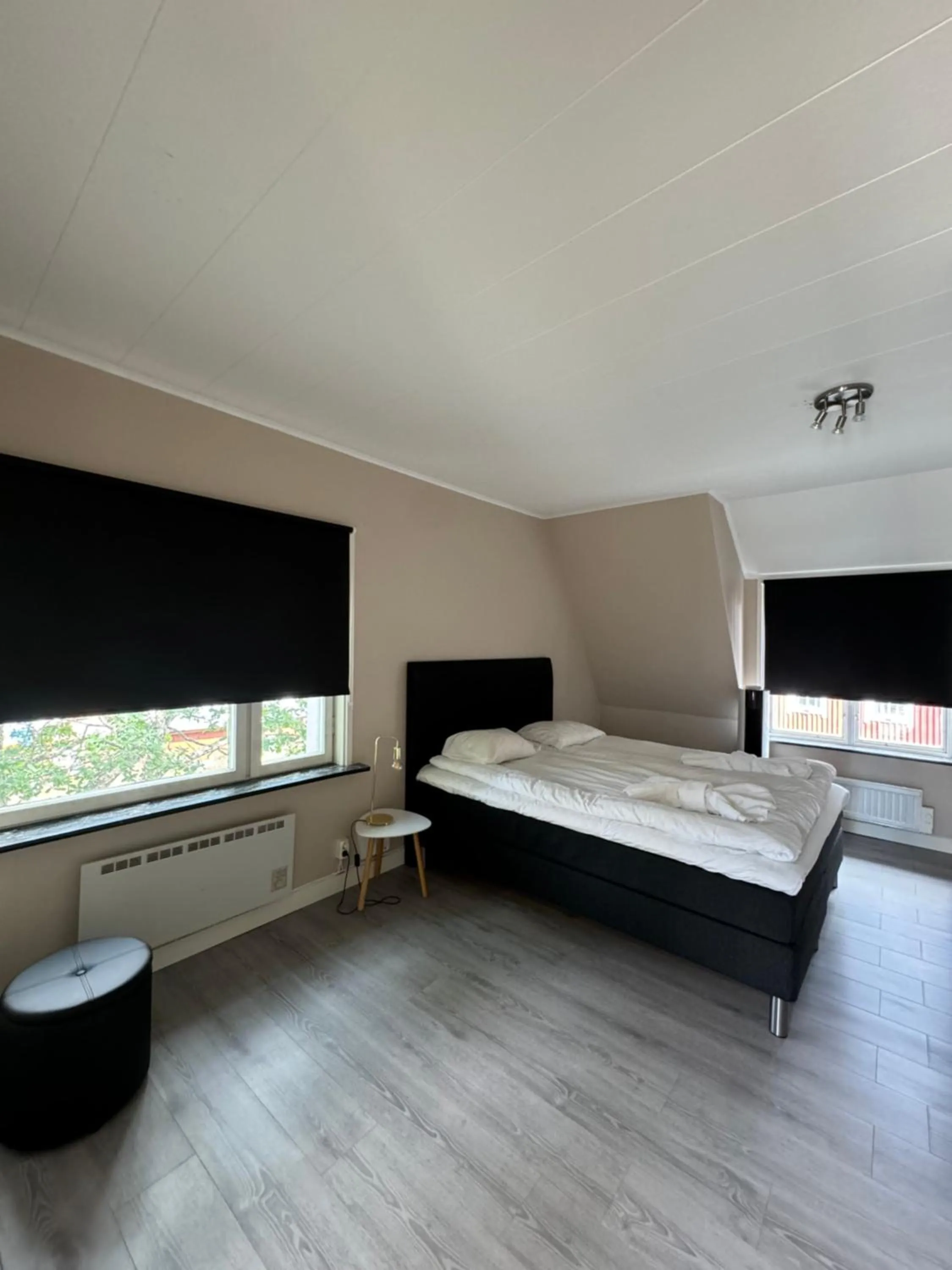 Property building, Bed in Ullångers Hotell & Restaurang