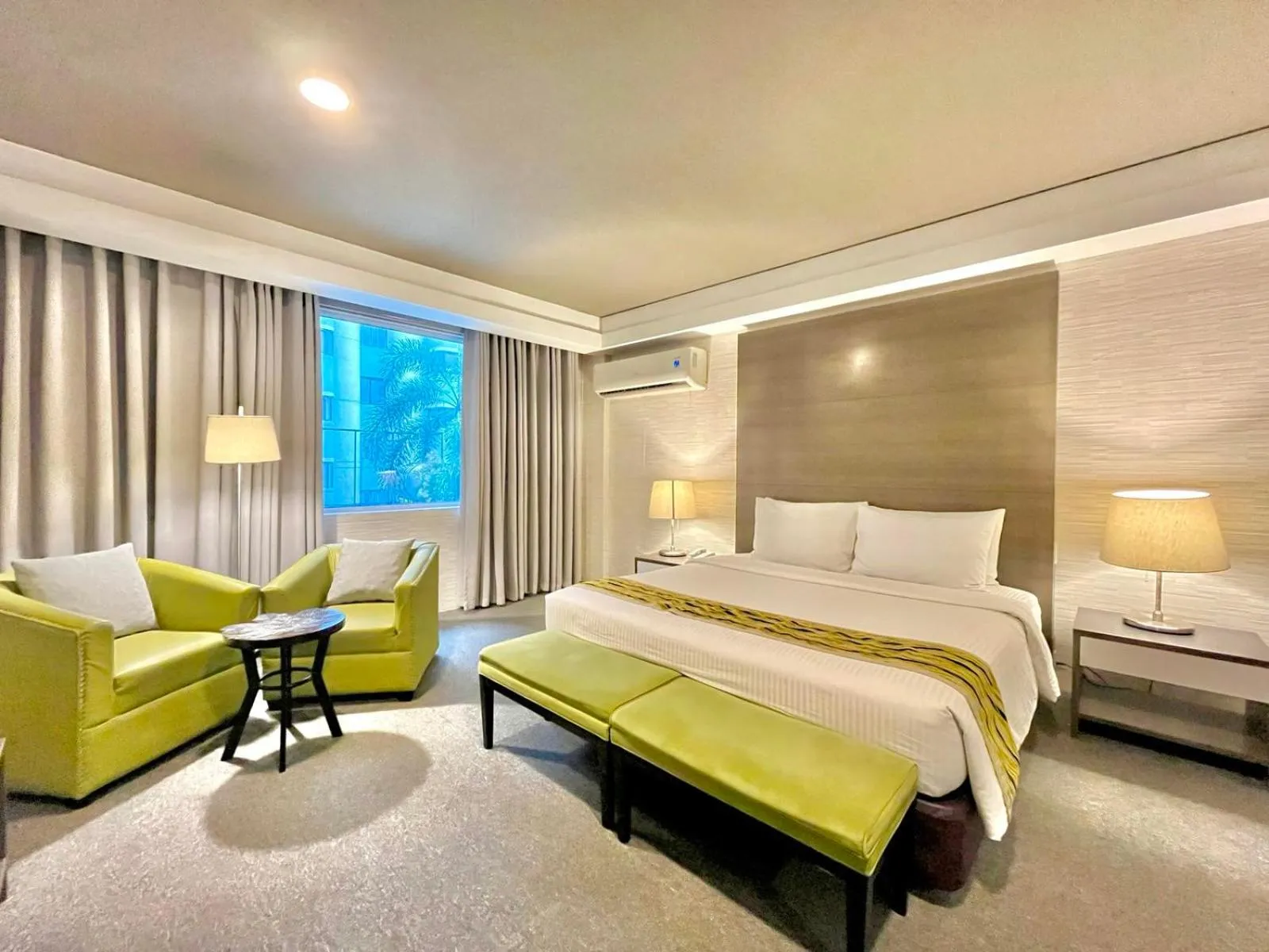 Bed in 88 Courtyard Hotel