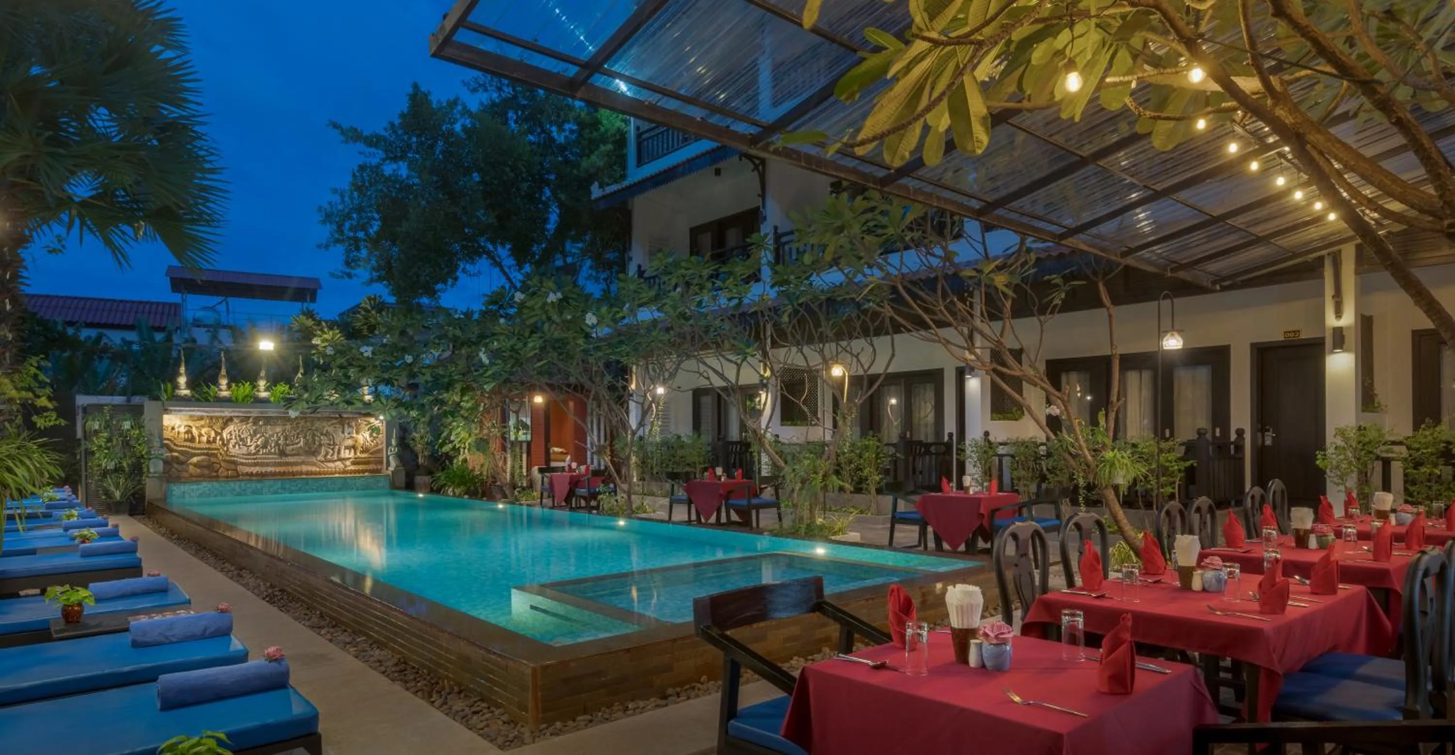 Swimming pool in Khmer Mansion Boutique Hotel