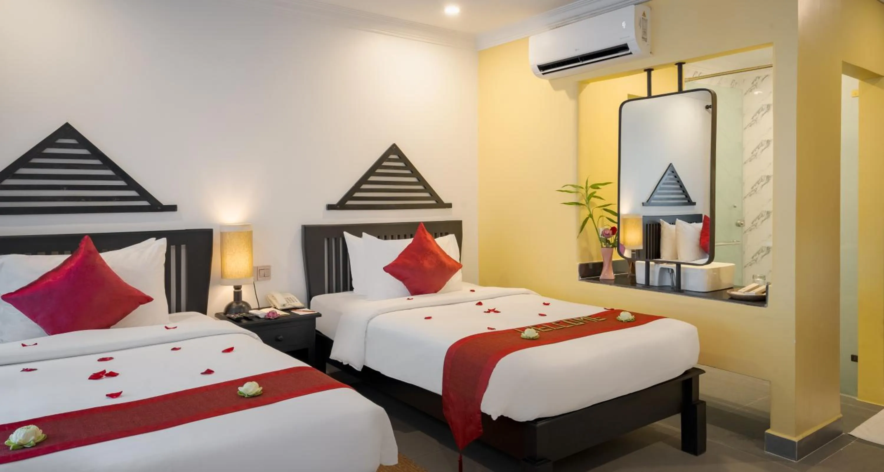 Bed in Khmer Mansion Boutique Hotel