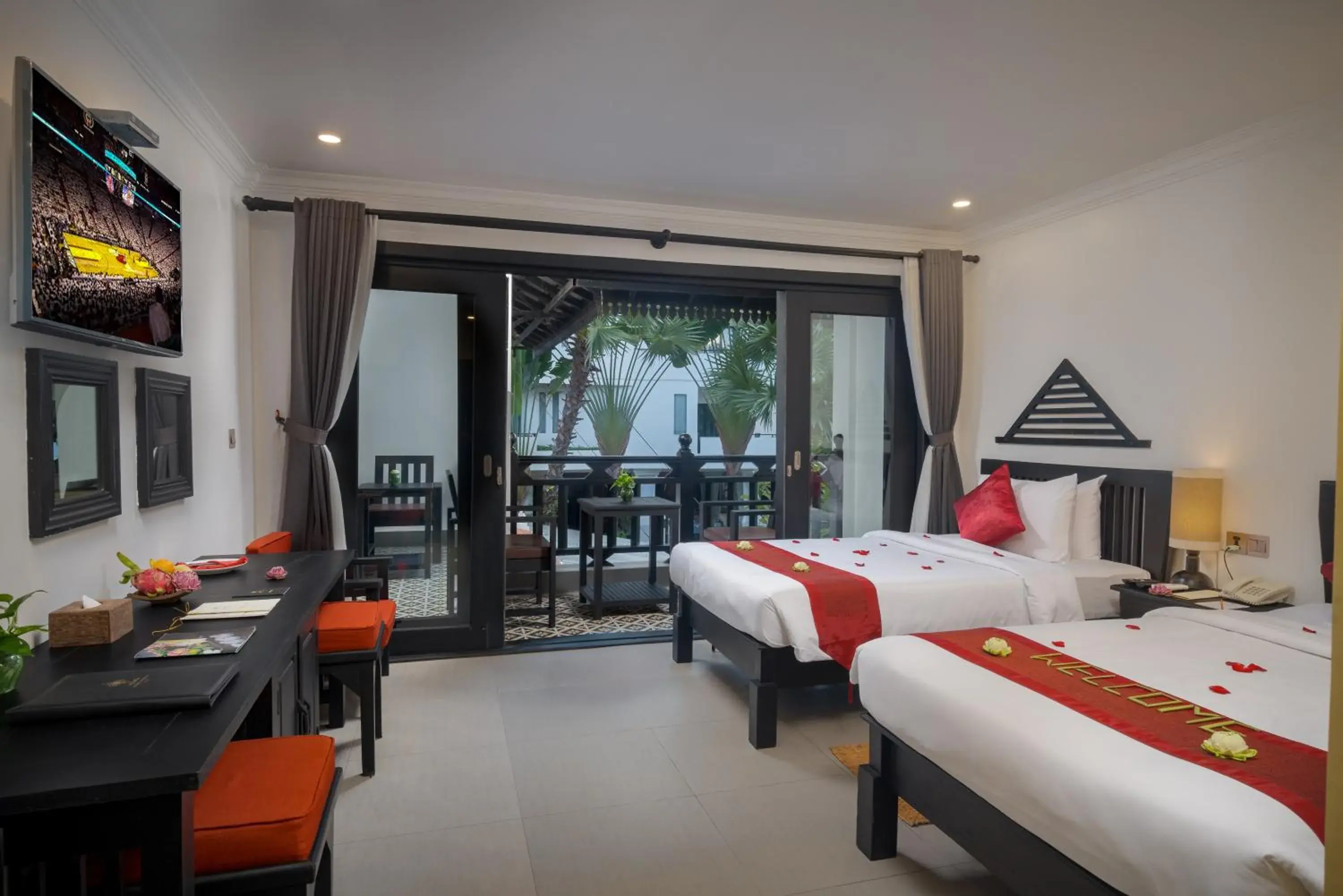 Apsara Twin Room with Pool View in Khmer Mansion Boutique Hotel Apsara Twin Room with Pool View in Khmer Mansion Boutique Hotel