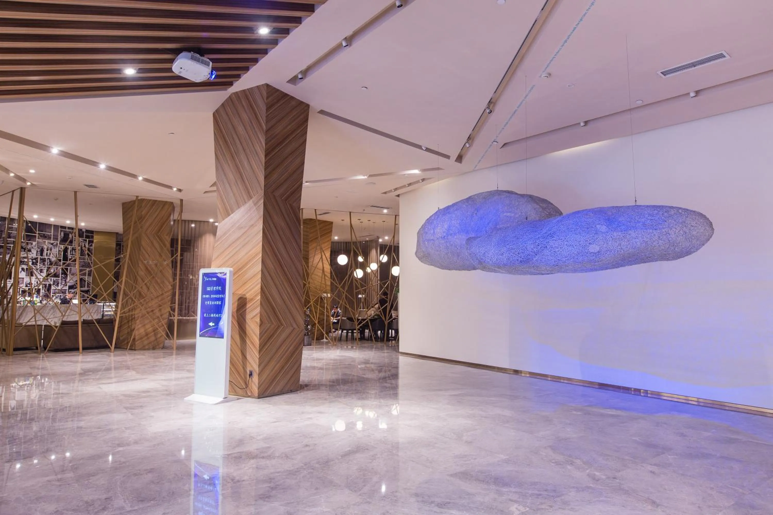 Lobby or reception in Skytel Hotel Chengdu-City Center