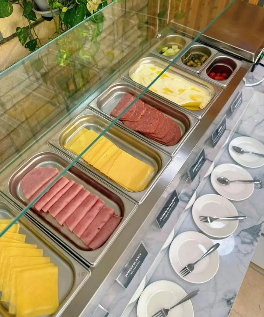 Buffet breakfast in Hôtel AL AFIFA