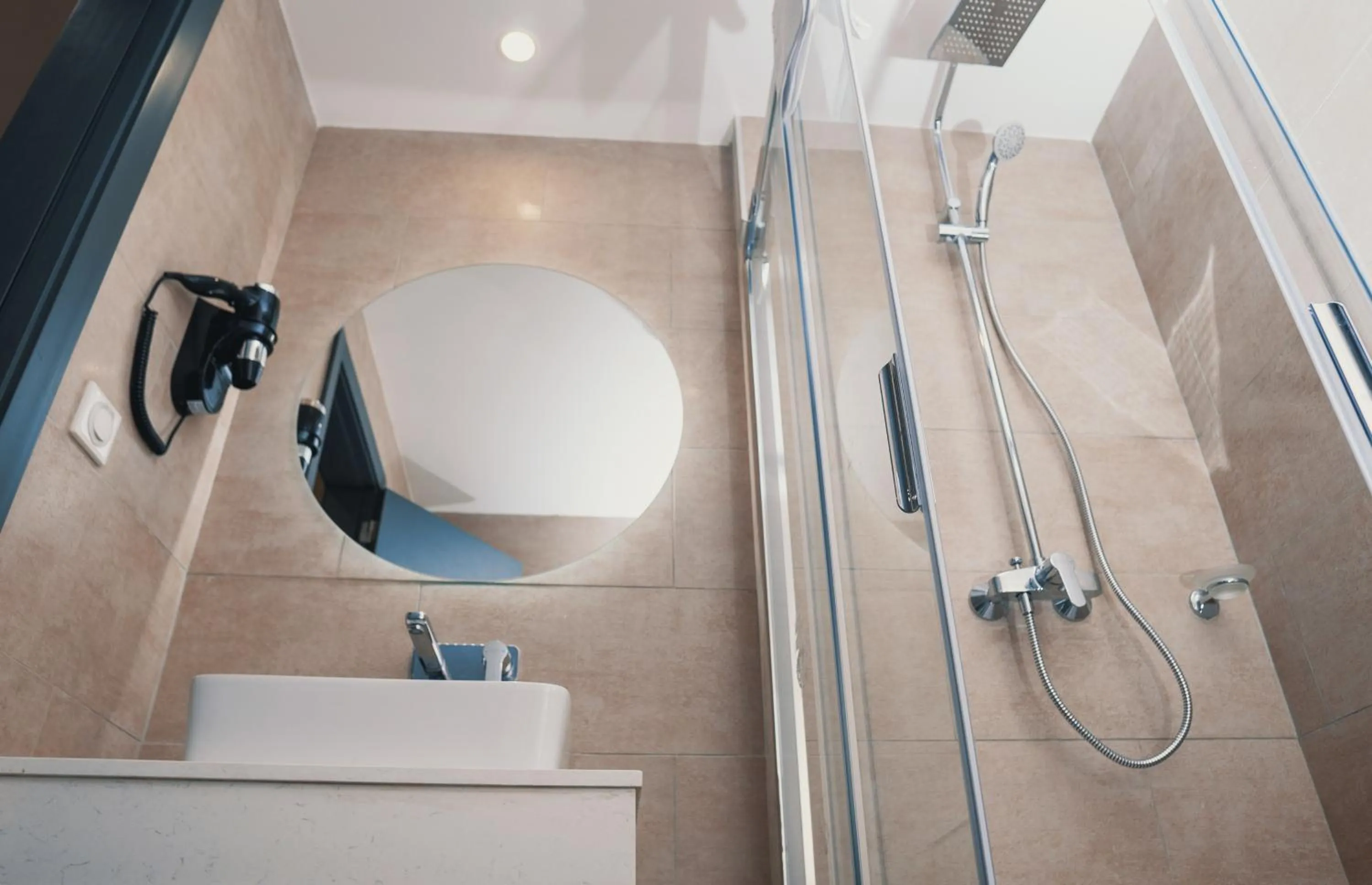 Shower in Hôtel AL AFIFA