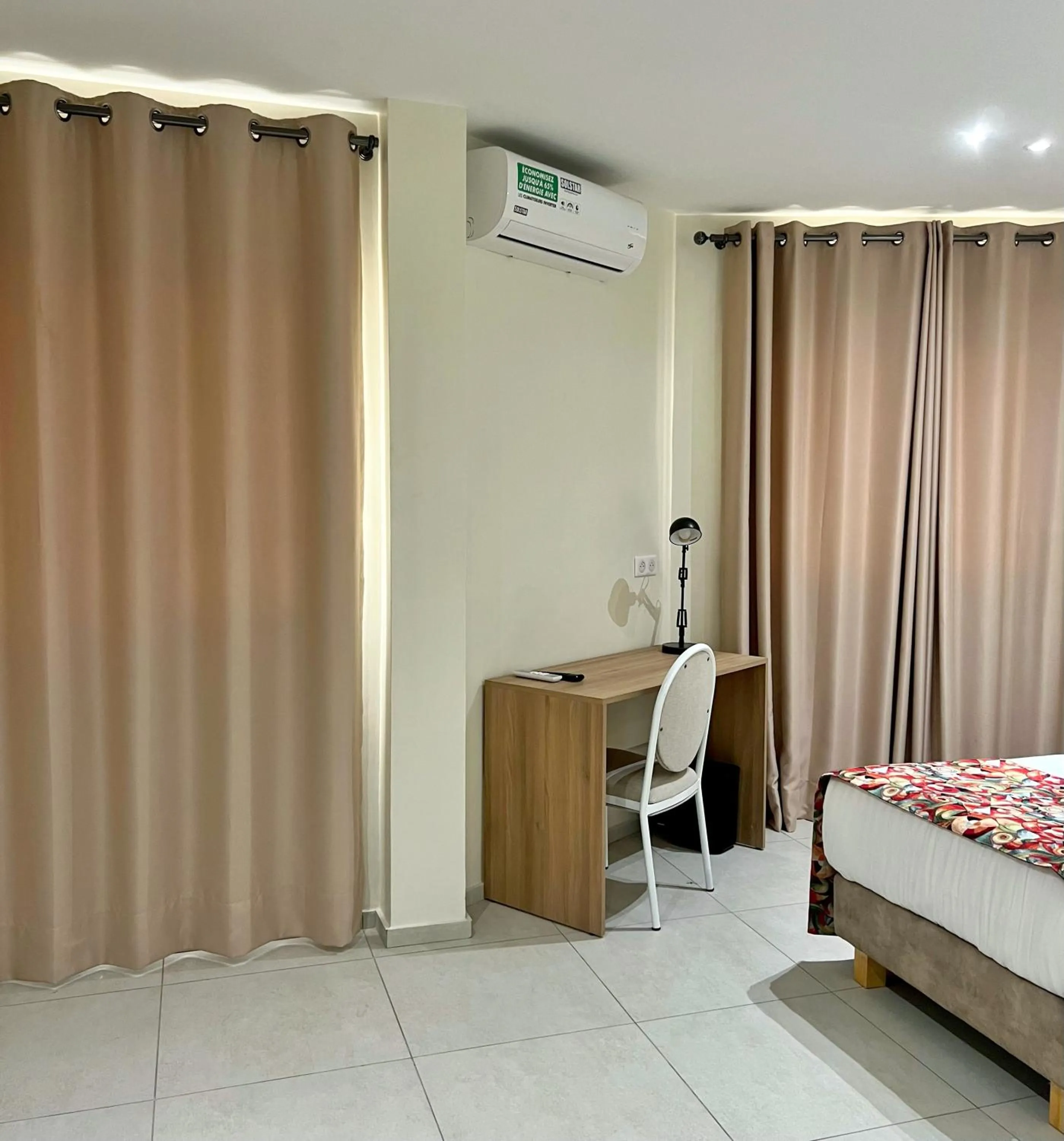 Photo of the whole room, Bed in Hôtel AL AFIFA