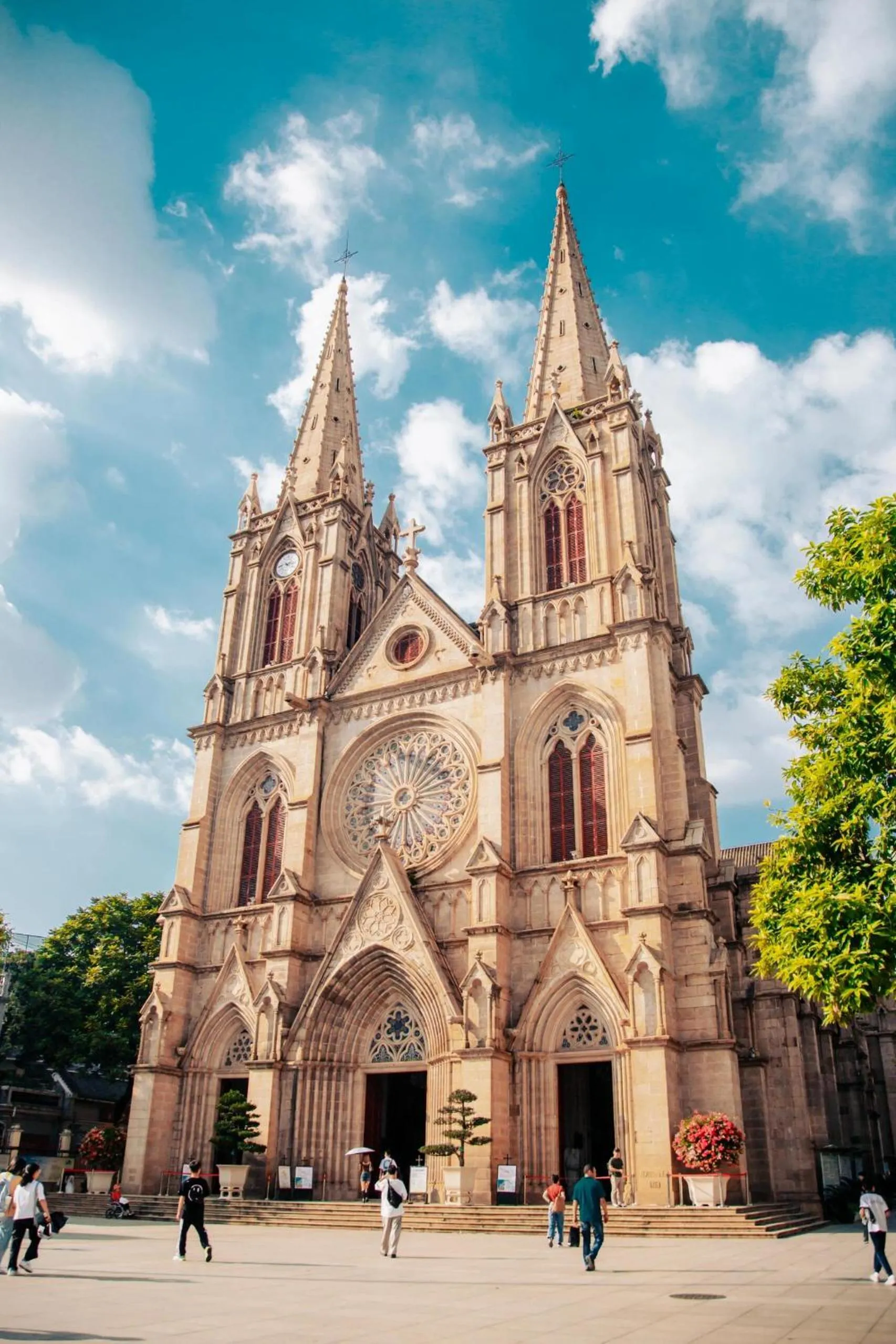 Nearby landmark in Yimimi Apartment - Guangzhou 13th Line Yide Road Metro Station