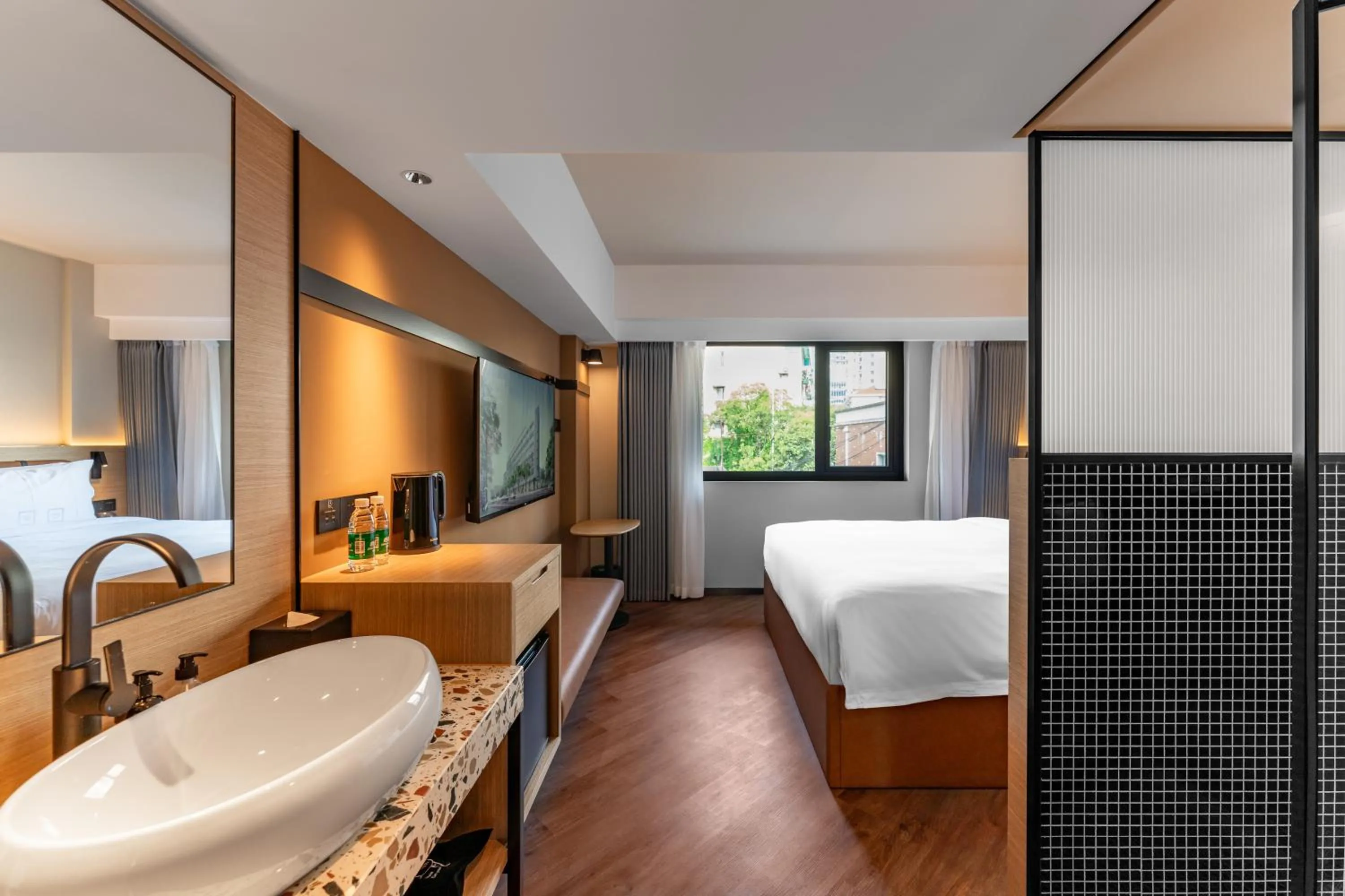 Bed in Mia Hotel - Shanghai Xuhui Jiaotong University