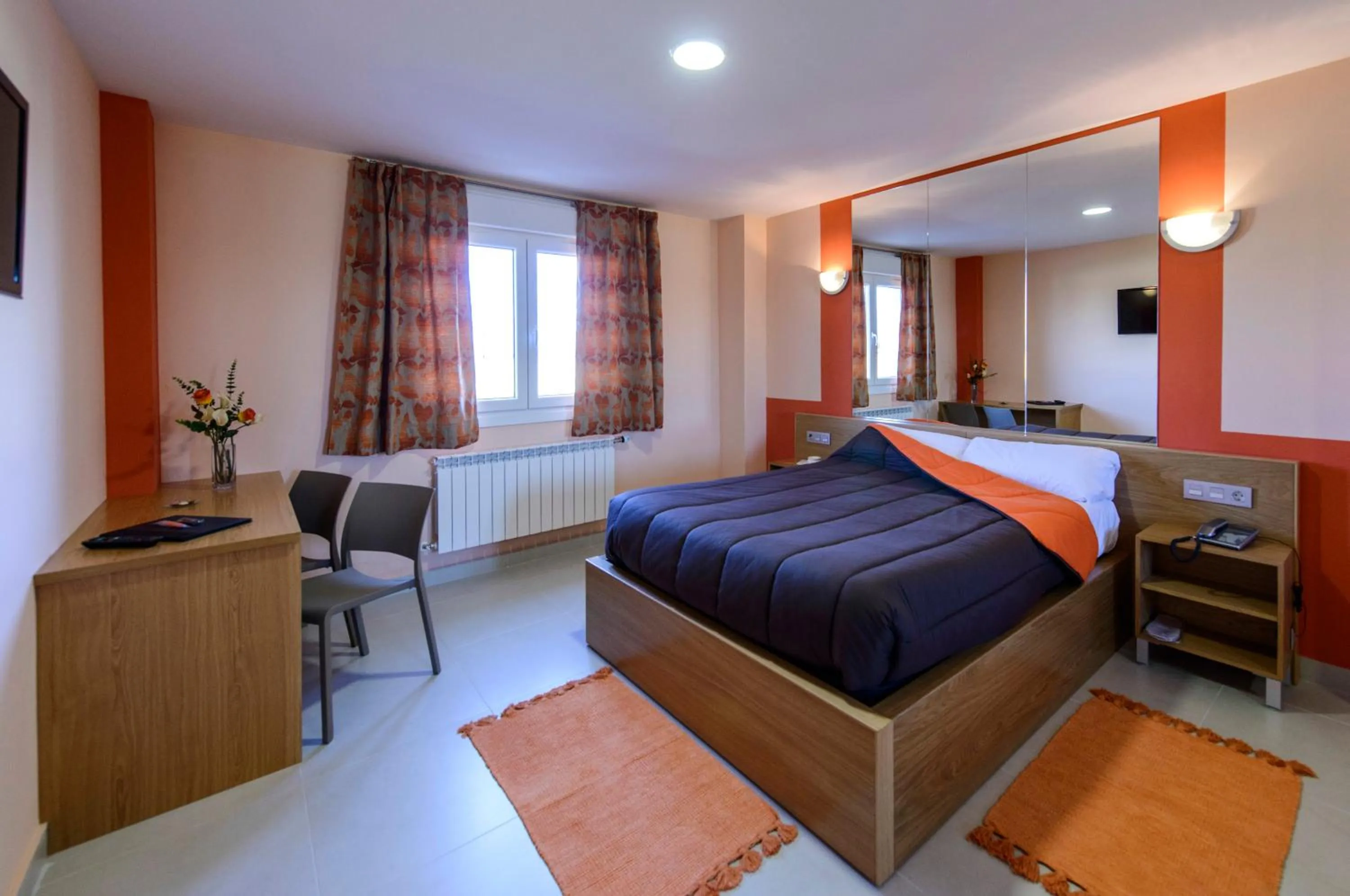 Photo of the whole room, Bed in Motel Cancun Avilés