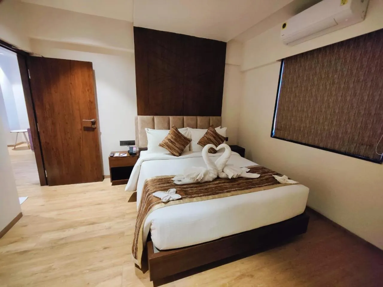 Bed in Regenta Place Igatpuri