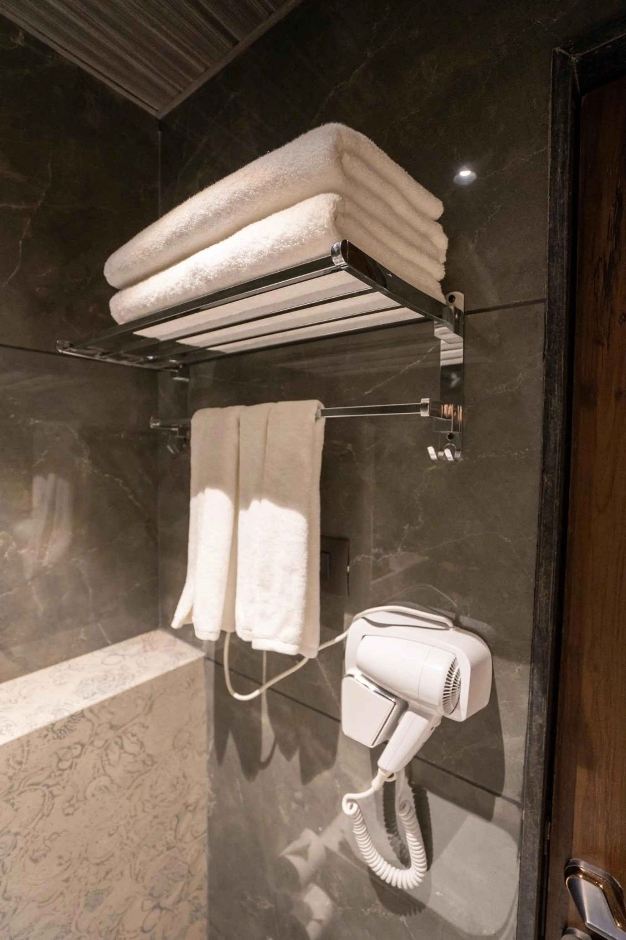 Bathroom in Regenta Place Igatpuri