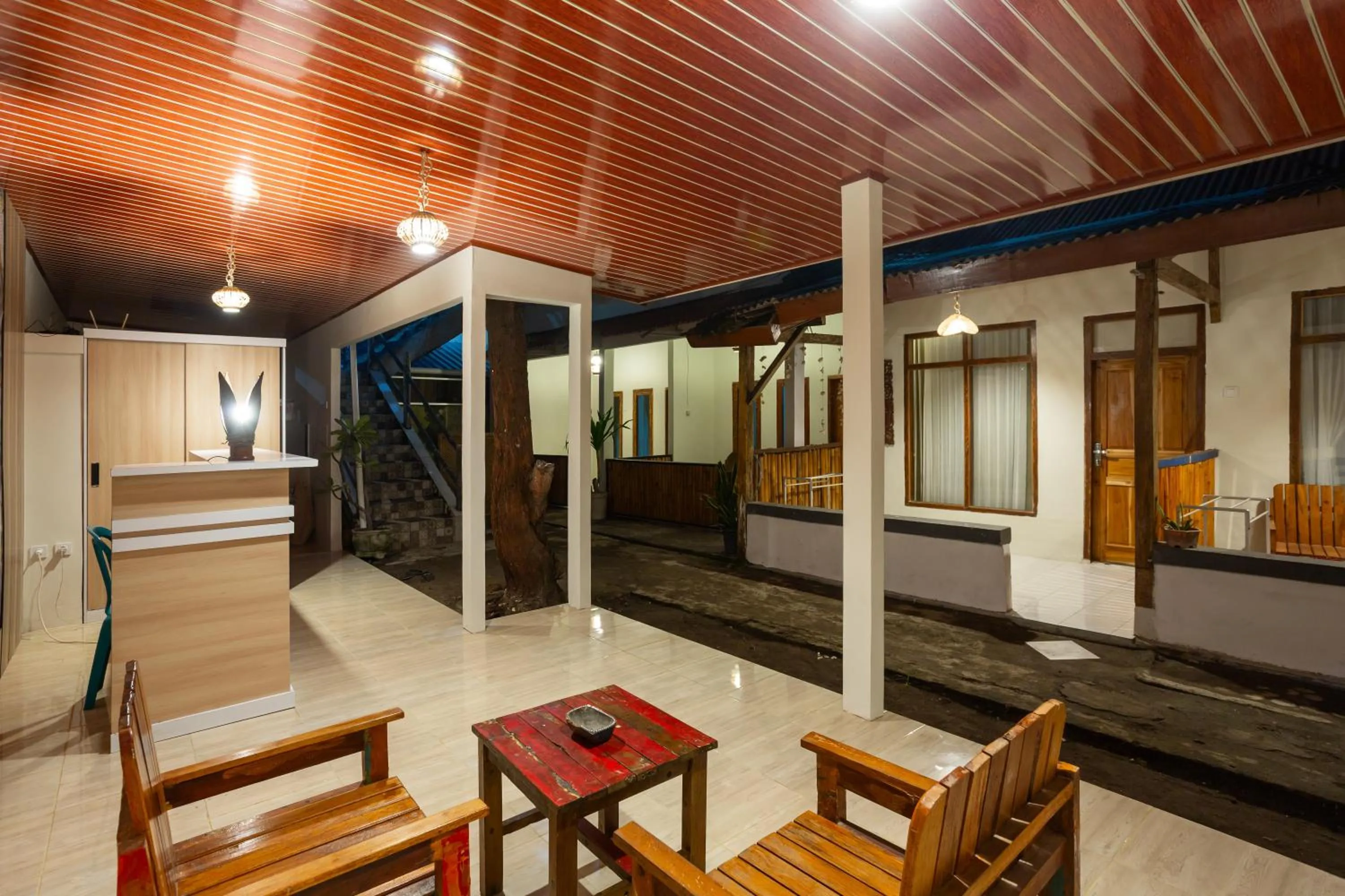 Lobby or reception in Creative Trawangan Stay