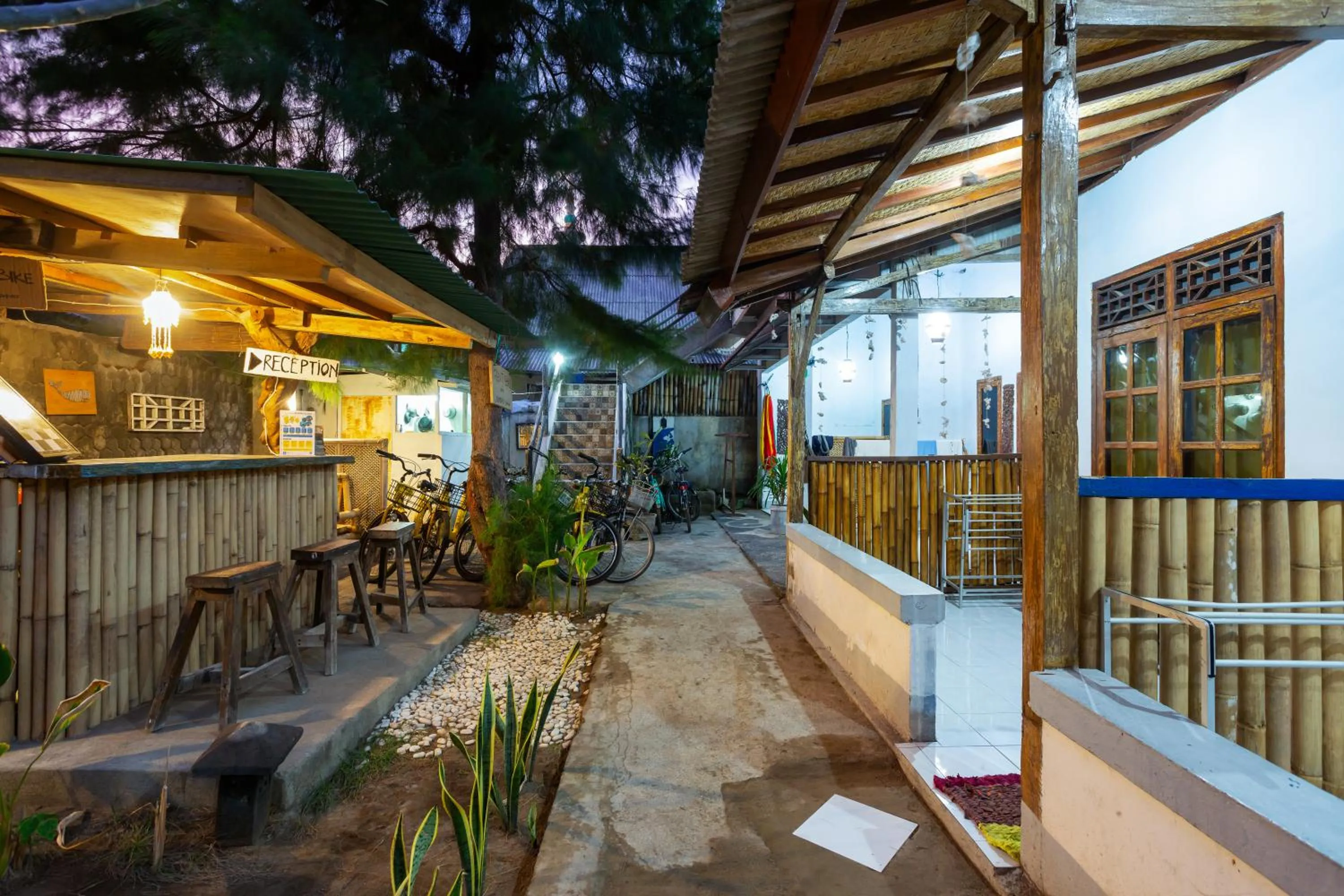 Lobby or reception in Creative Trawangan Stay