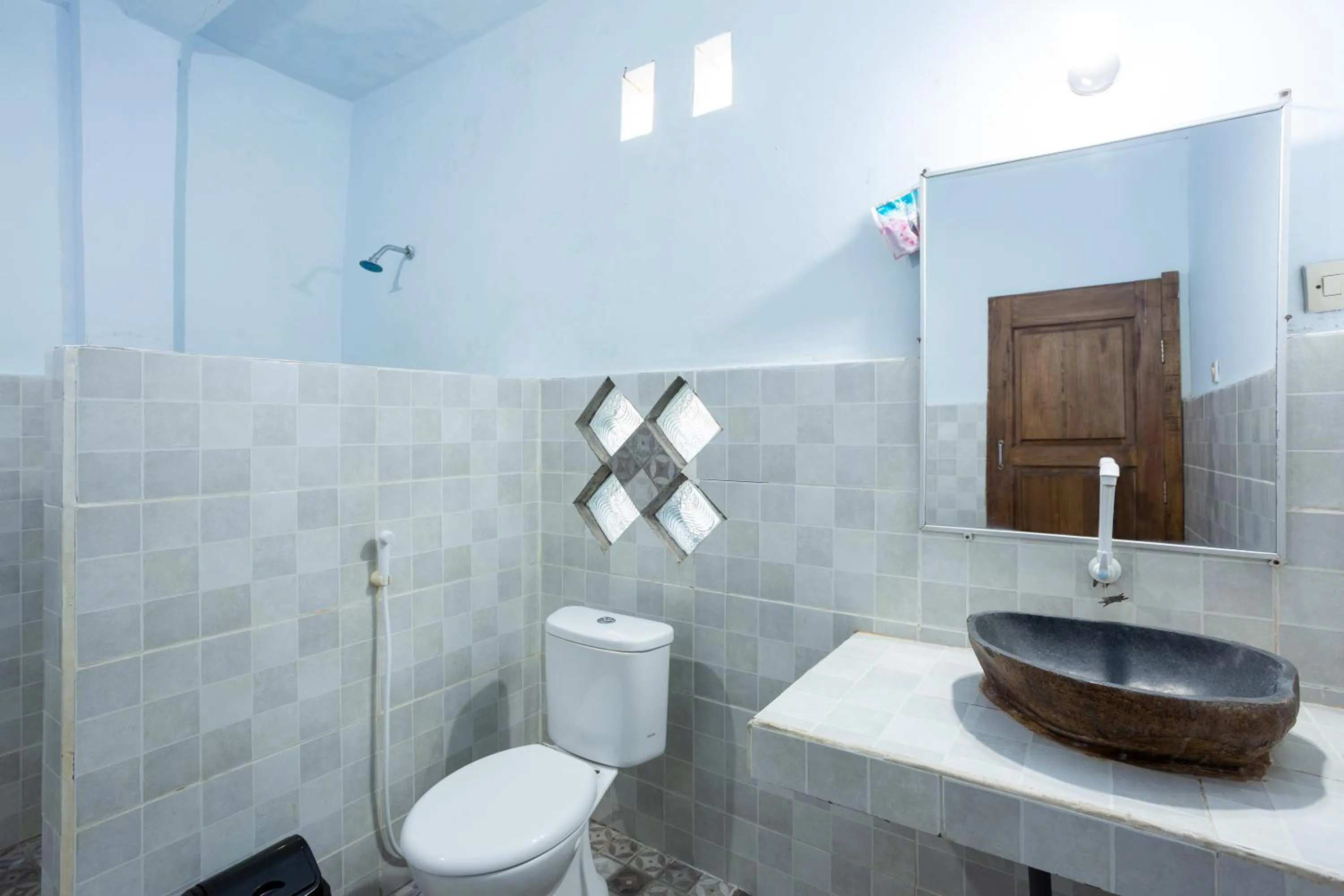 Bathroom in Creative Trawangan Stay