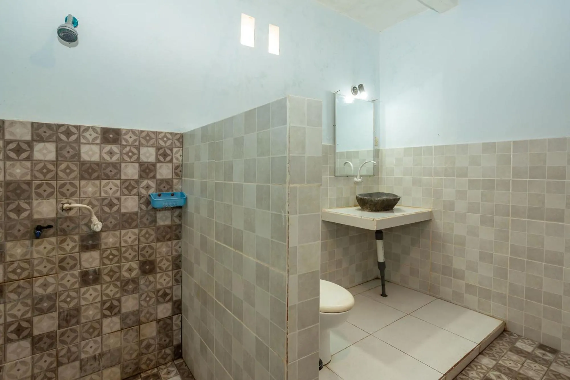 Bathroom in Creative Trawangan Stay