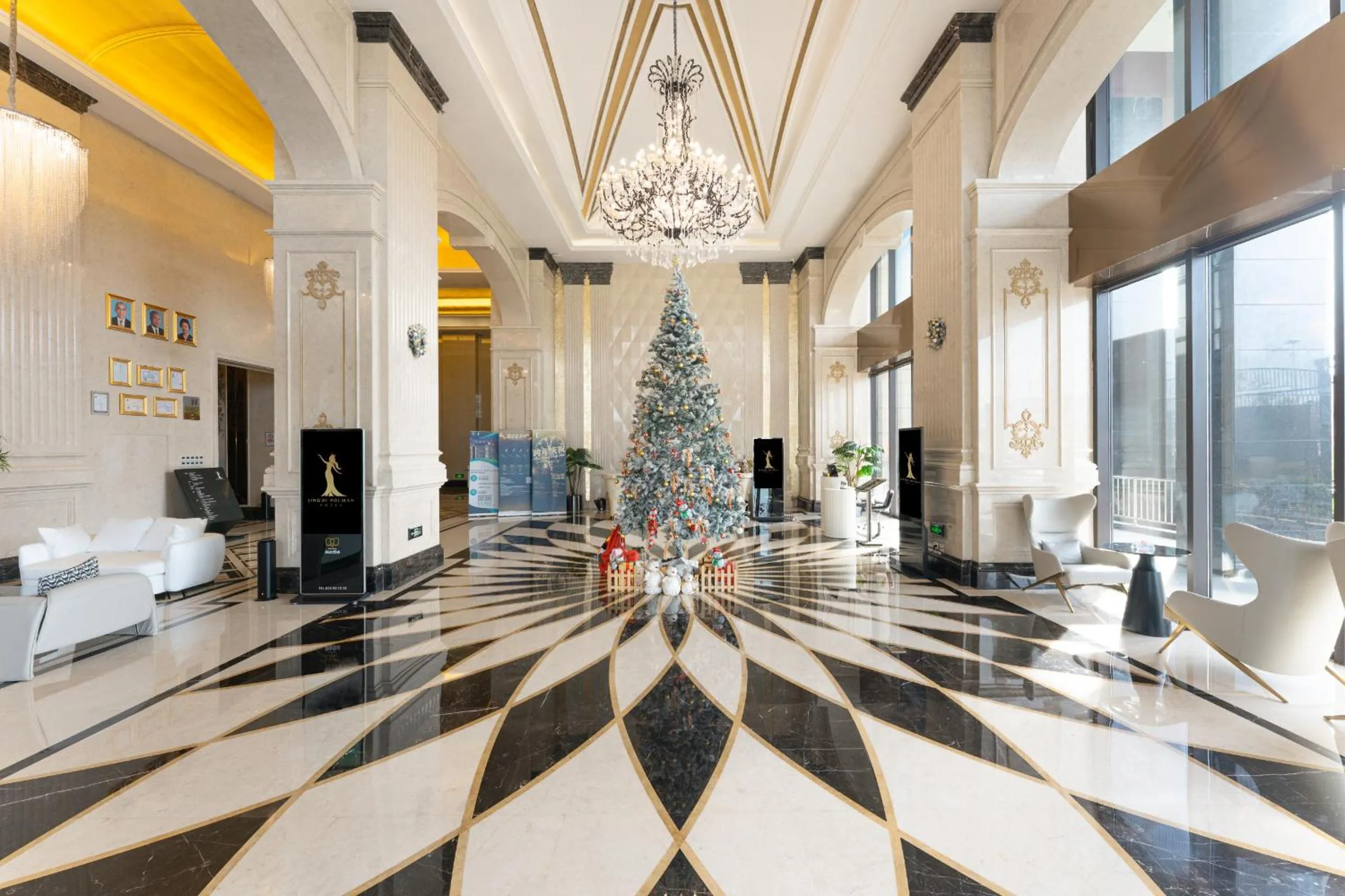 Lobby or reception in JD POLMAN Hotel