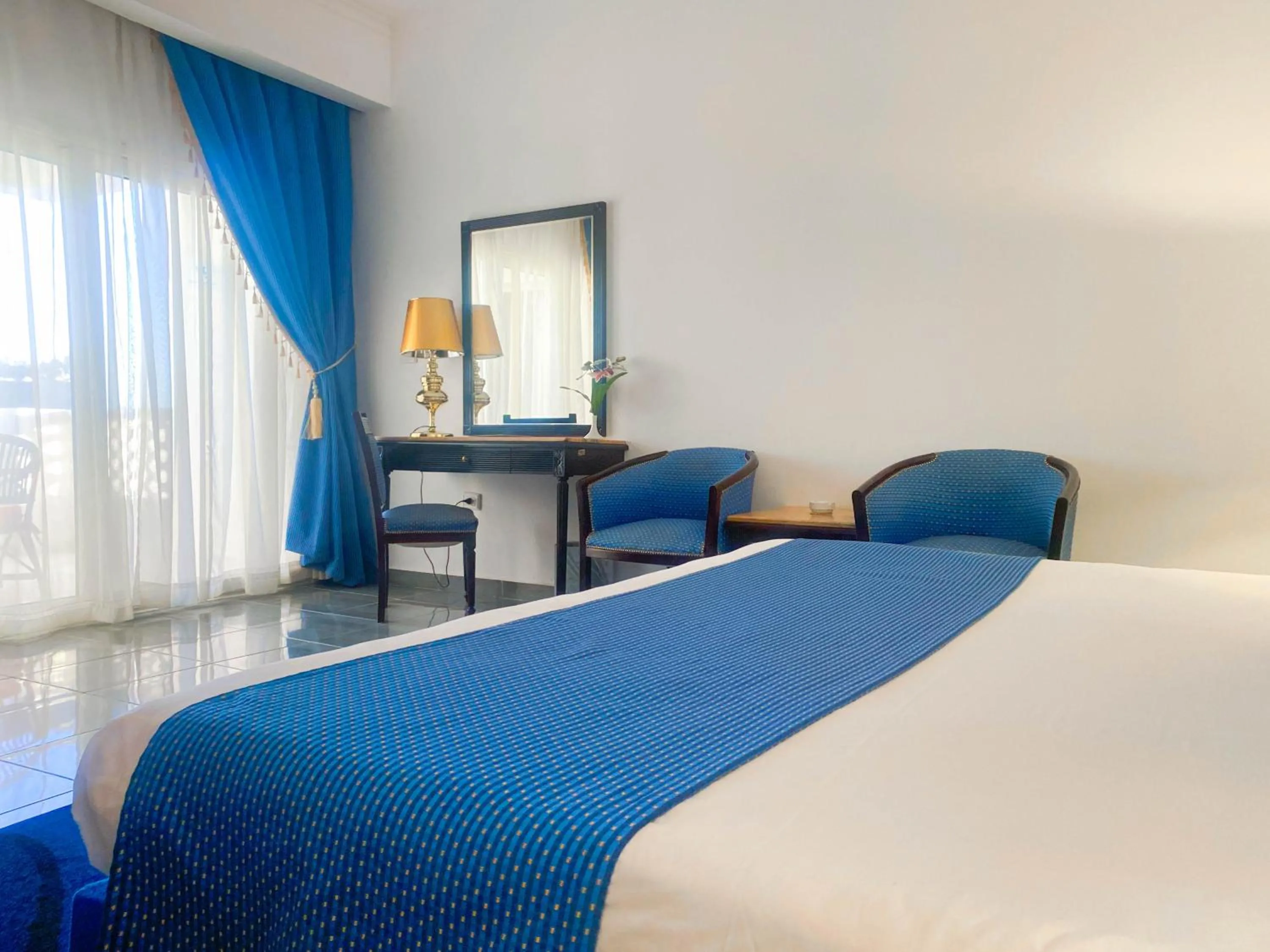 Guests in White Valley Palace