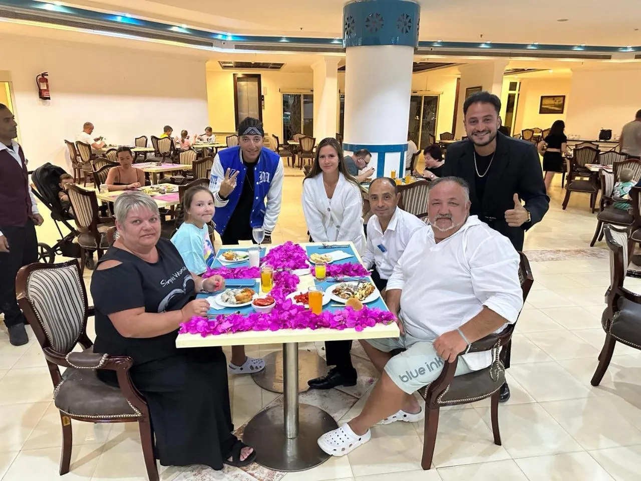 Food and drinks in White Valley Palace