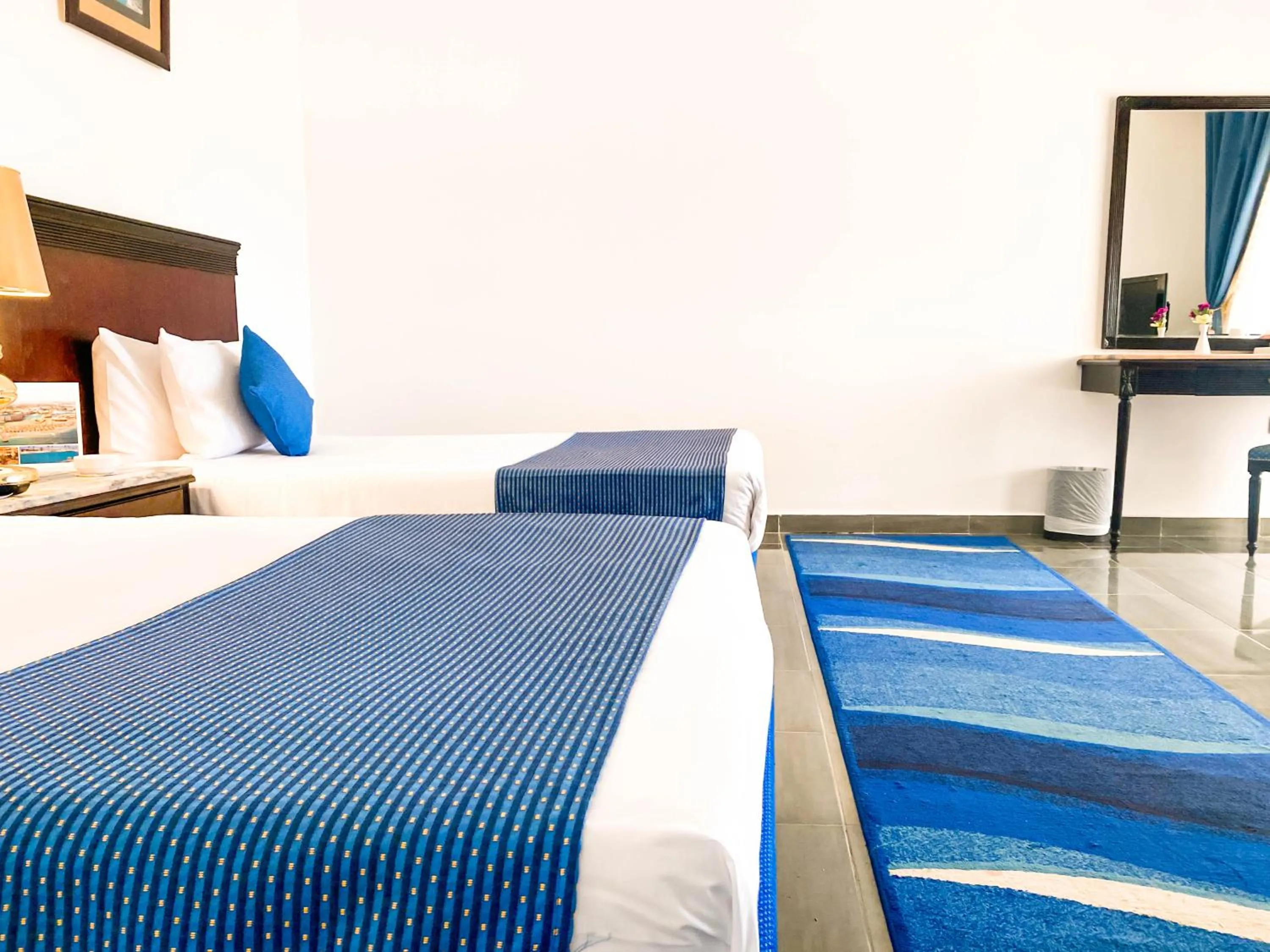 Guests in White Valley Palace