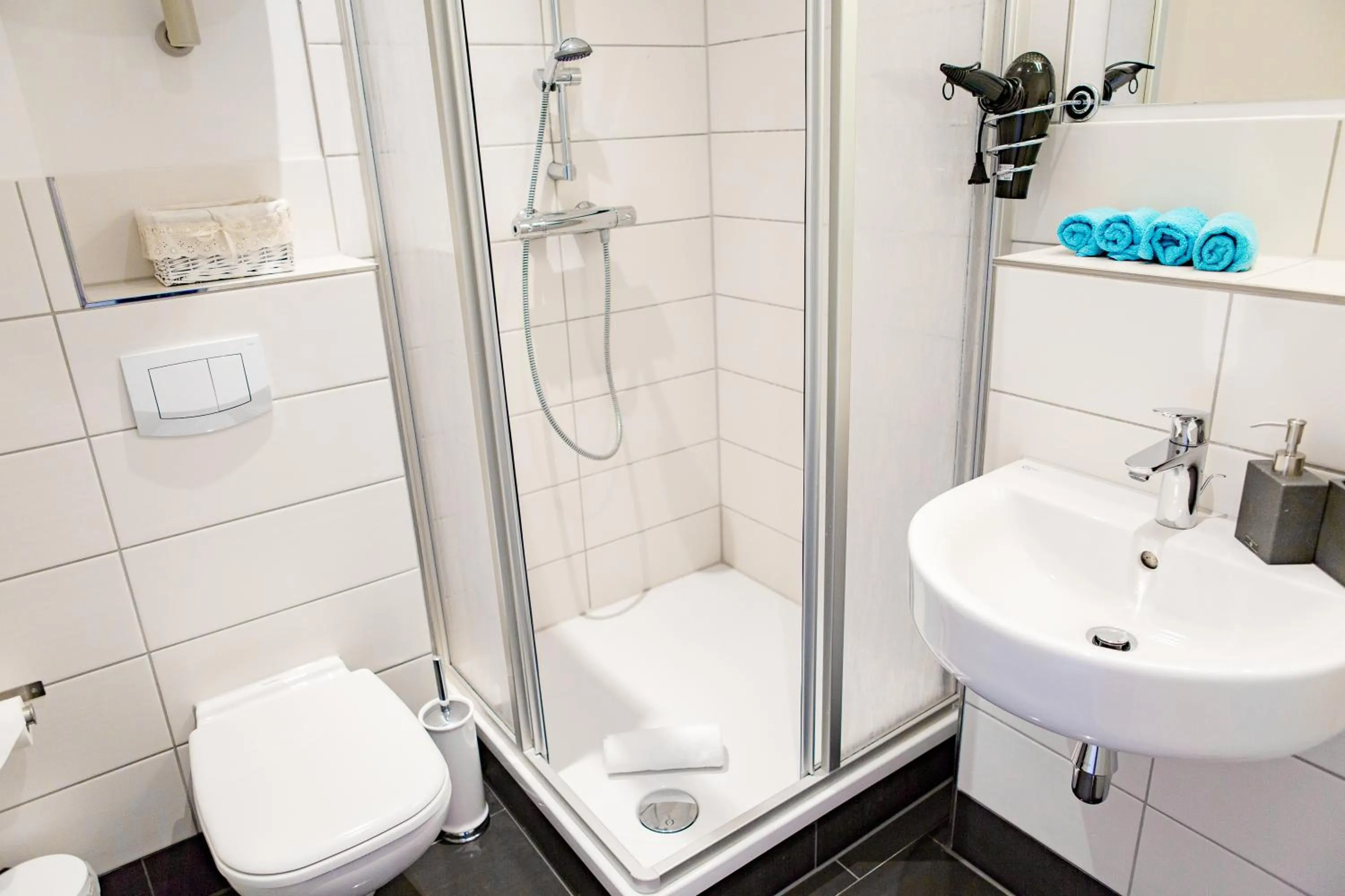 Shower in Hentschels Apartments