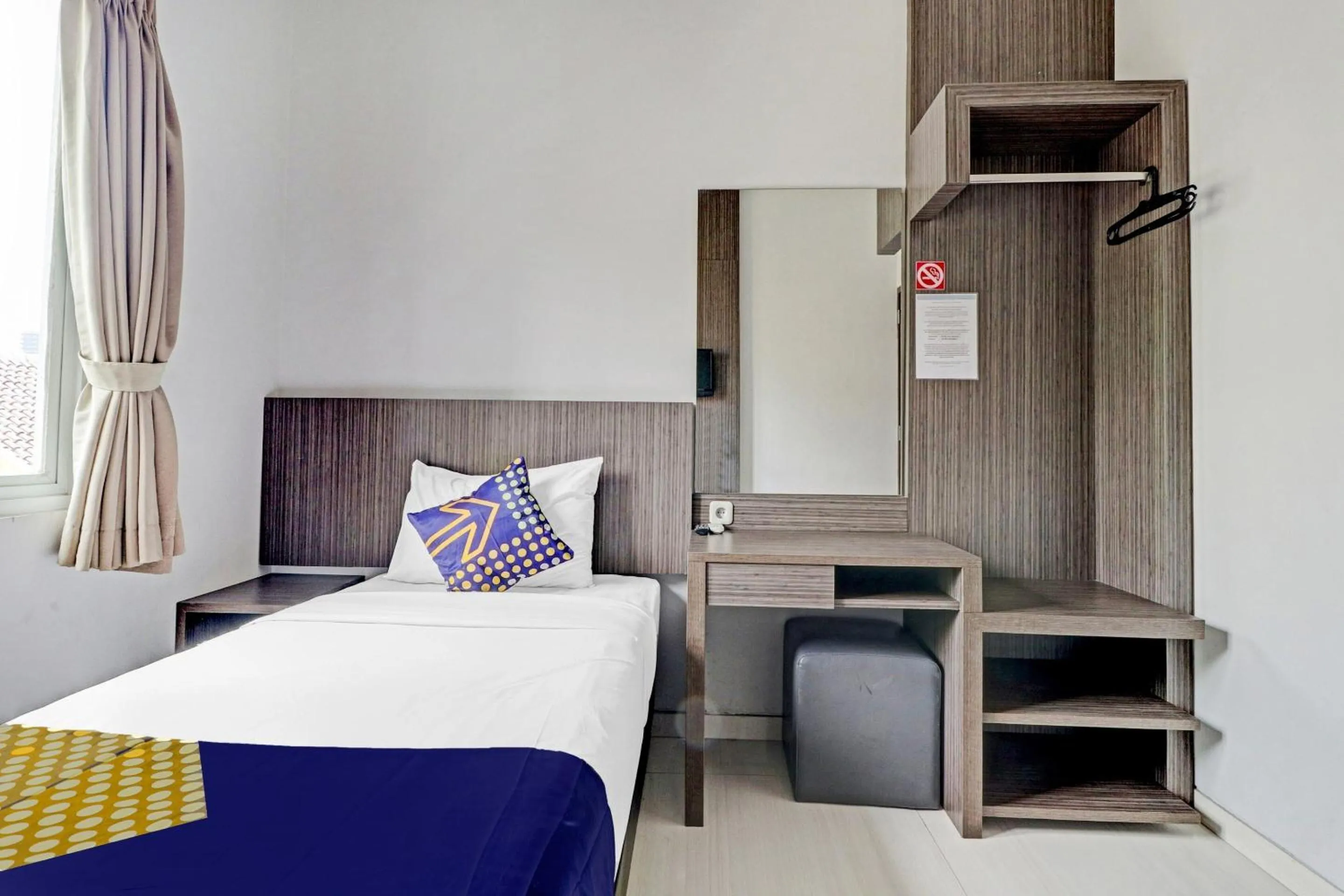 Bedroom, Bed in Hotel O Cihampelas Near Ciwalk Formerly D'River Guest House