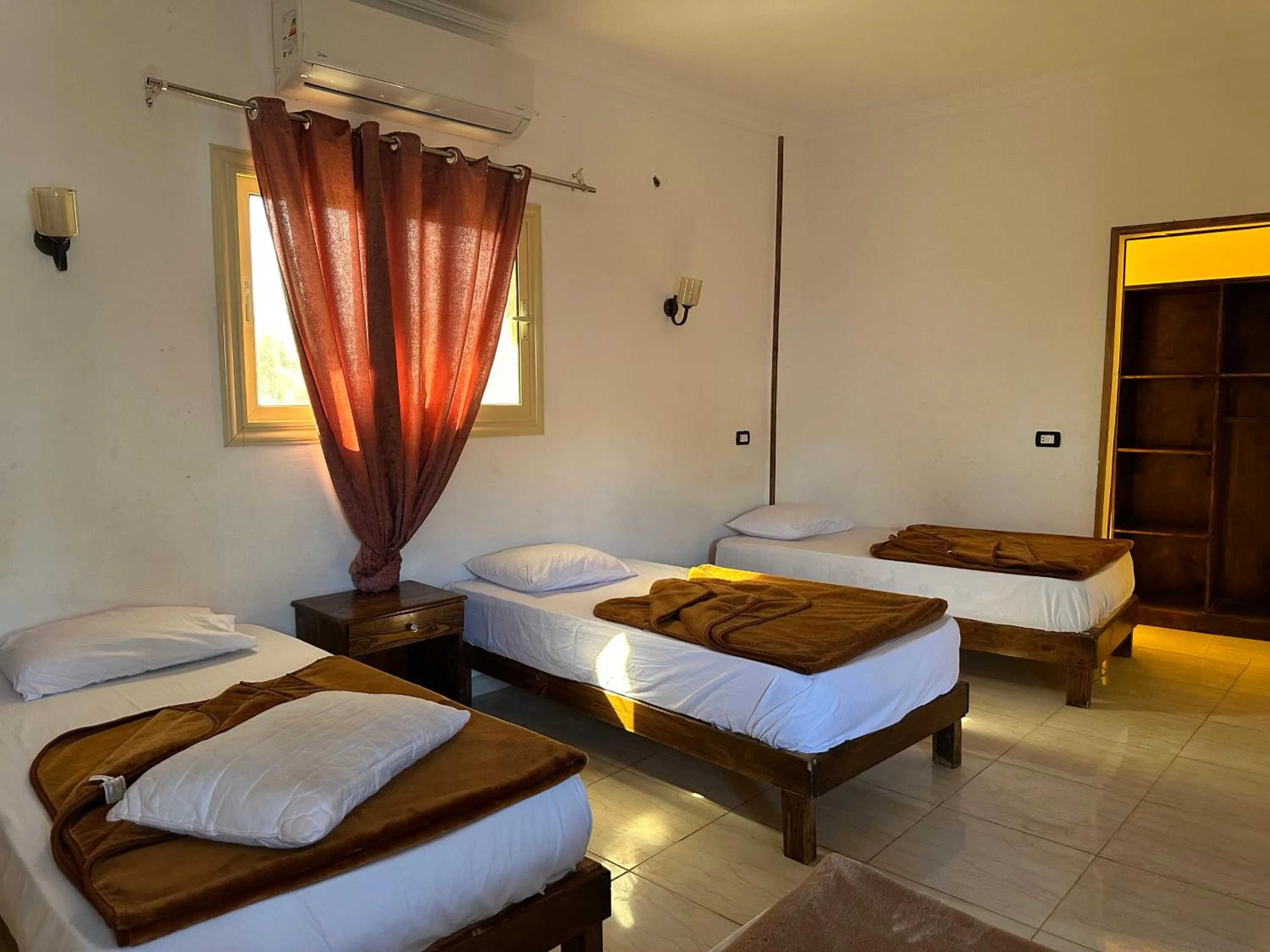 Seven Heaven Hotel And Diving Center