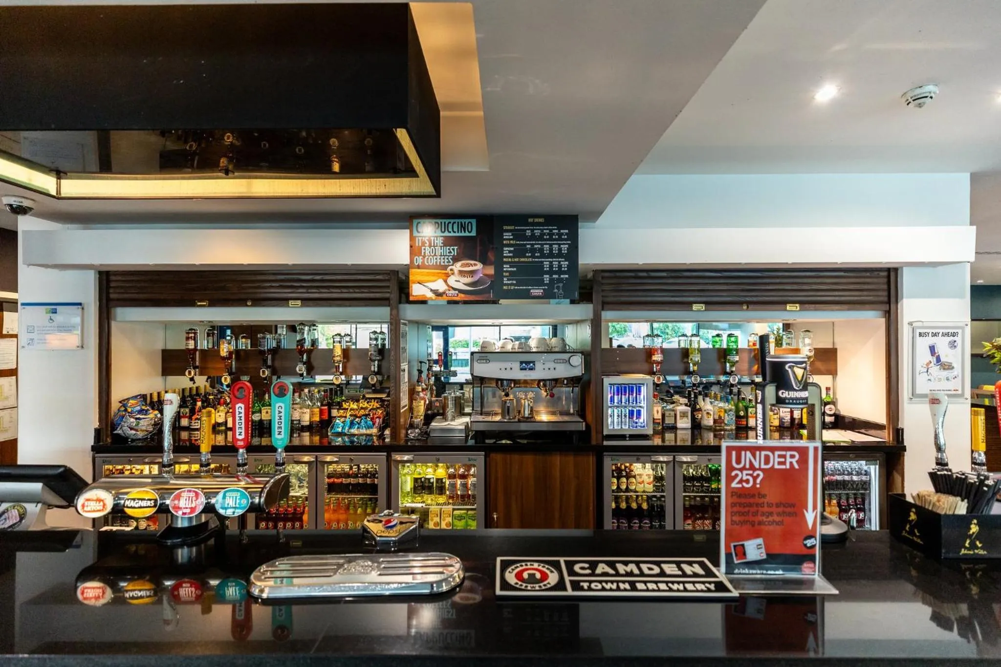 Lounge or bar in Holiday Inn Express London Heathrow T5 by IHG