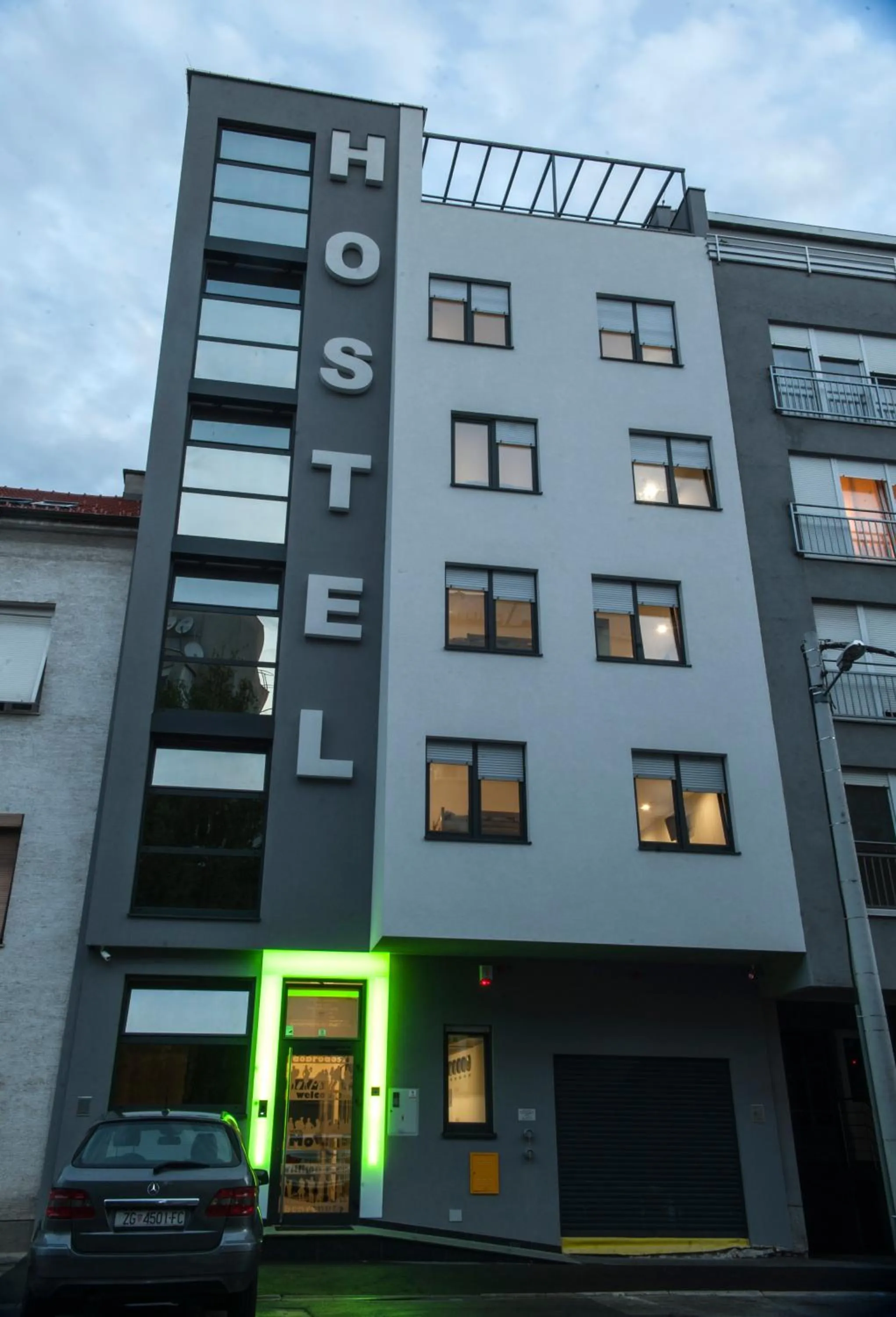 Facade/entrance in Hostel Moving