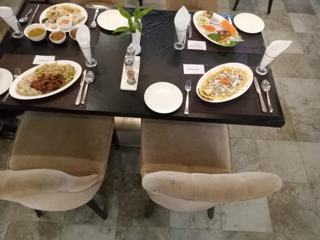 Restaurant/places to eat in The Contour Hotel