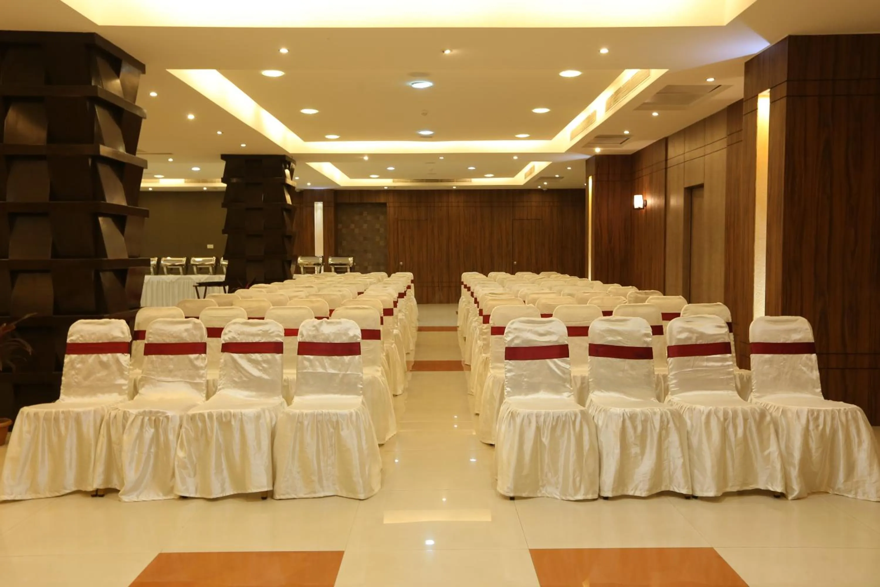 Banquet/Function facilities in The Contour Hotel