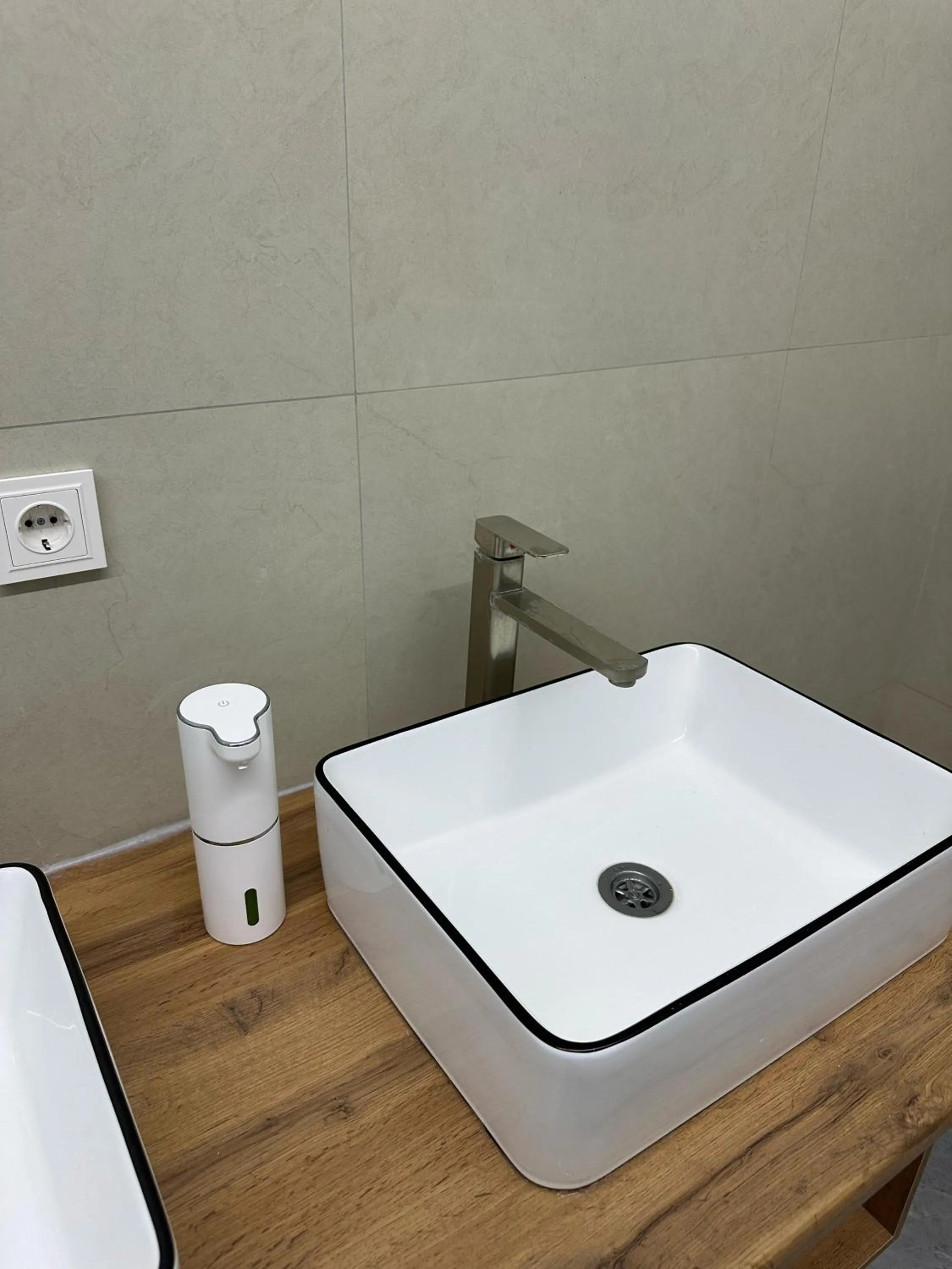 Bathroom in Hostel O2