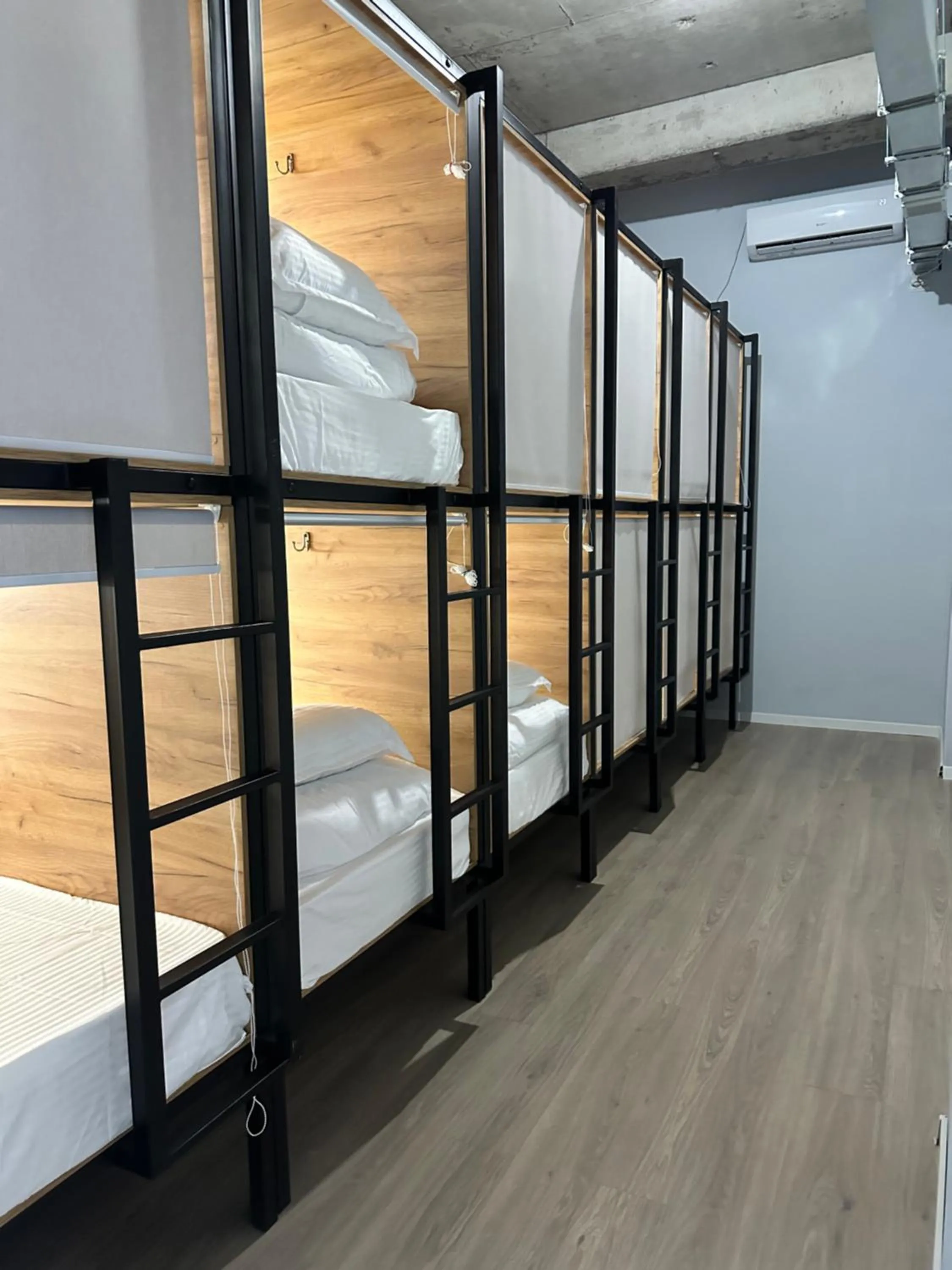 Photo of the whole room, Bed in Hostel O2