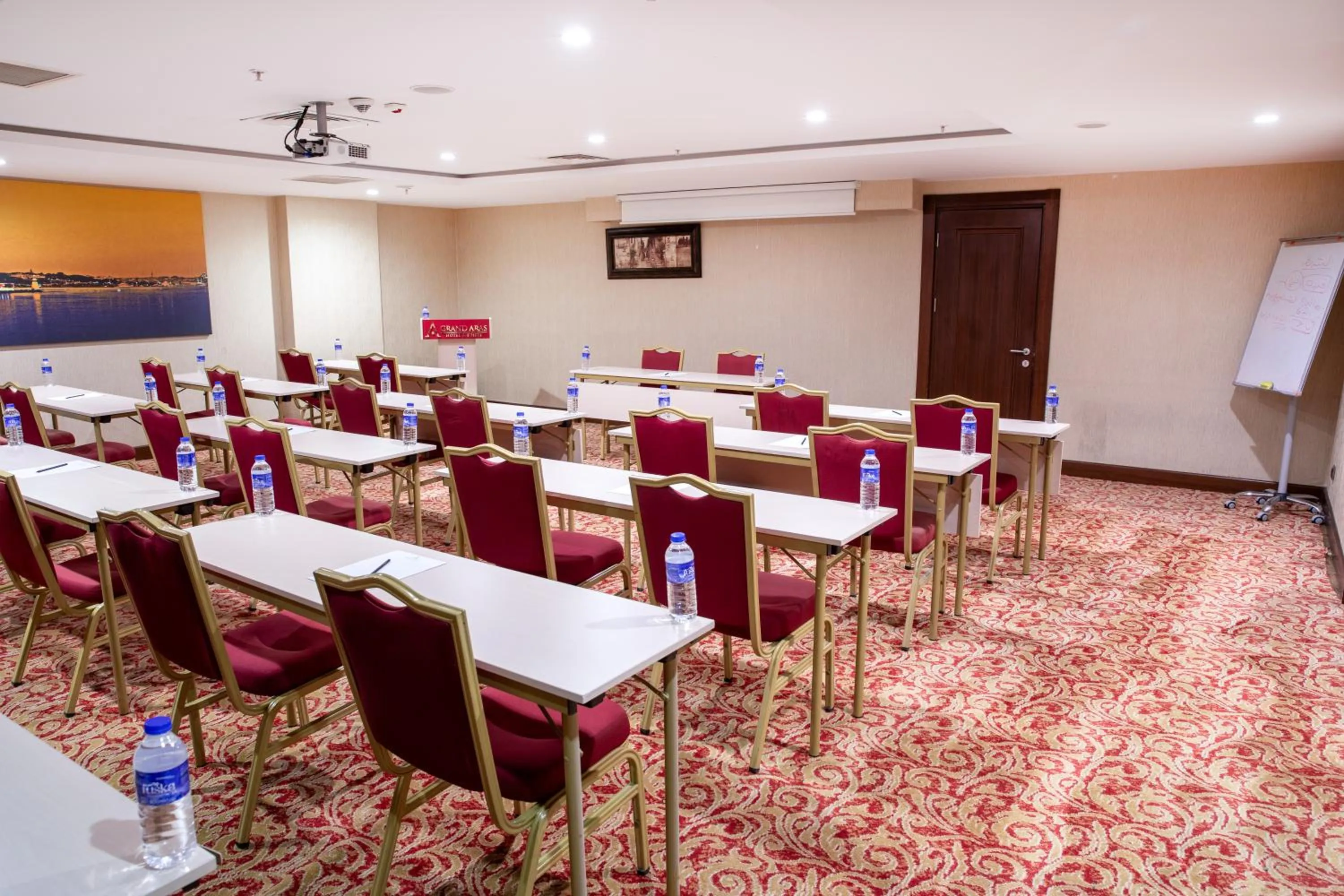 Meeting/conference room in Grand Aras Hotel & Suites
