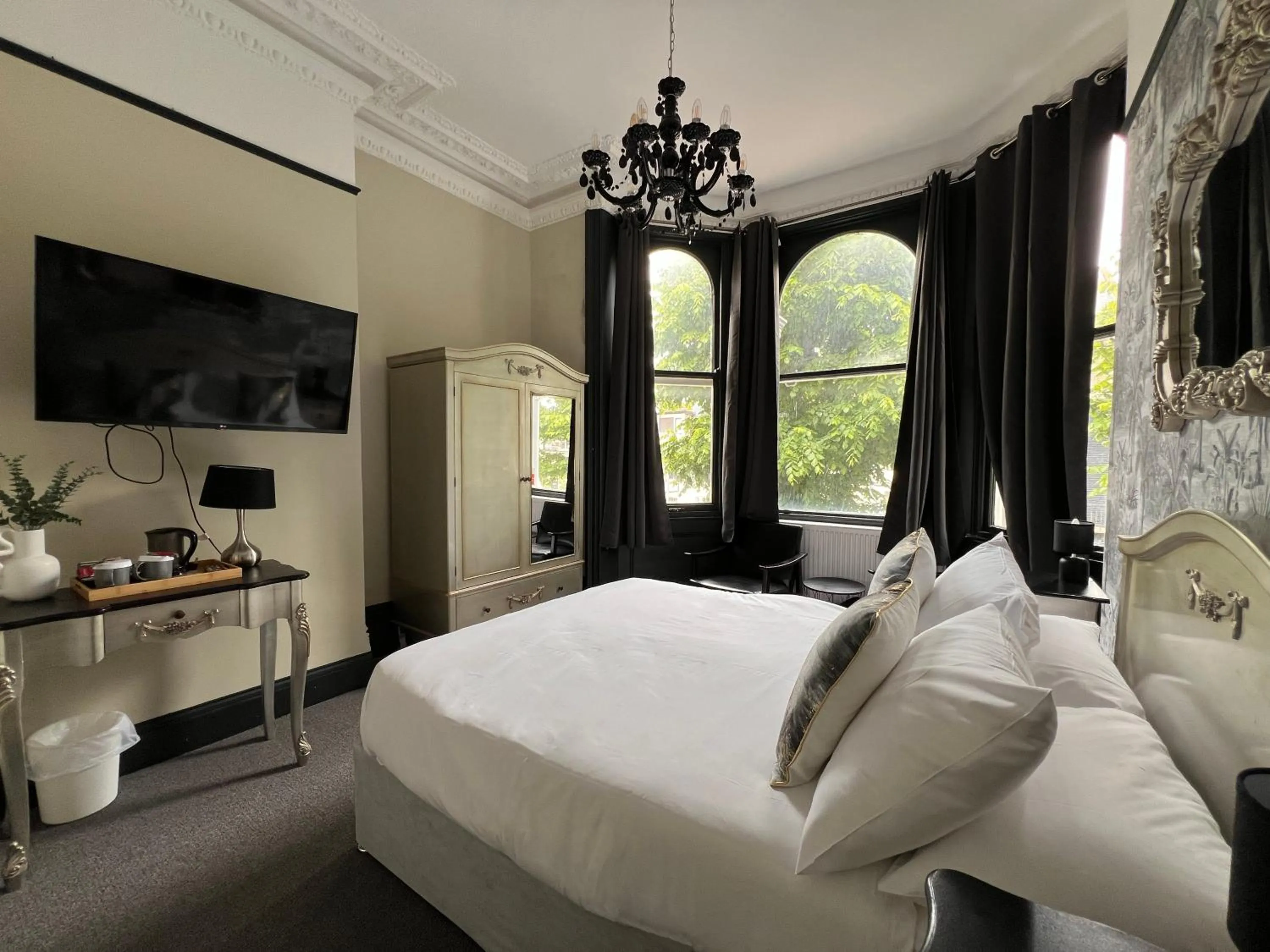 Bed in Westbourne Hotel and Spa