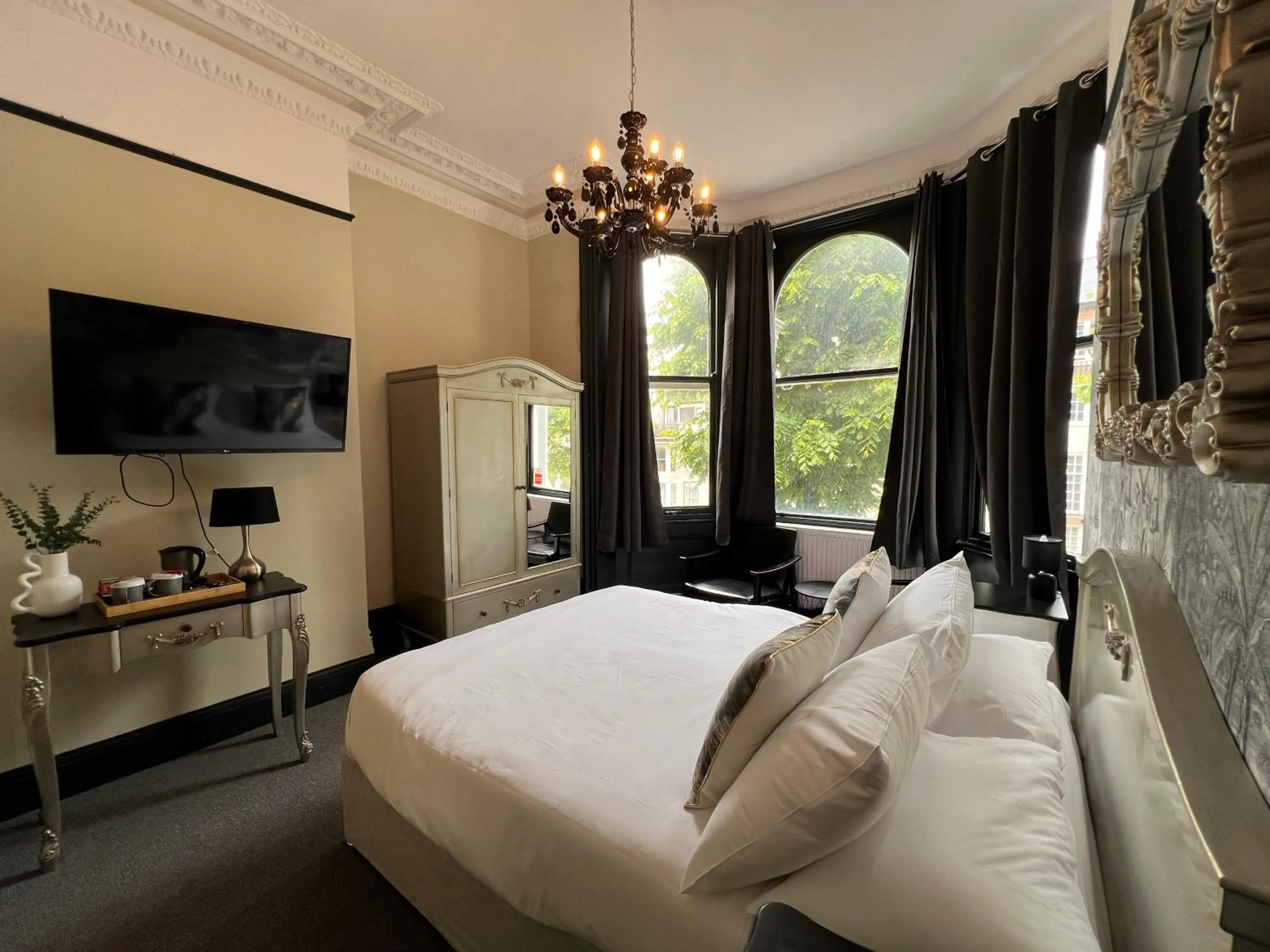 Bed in Westbourne Hotel and Spa