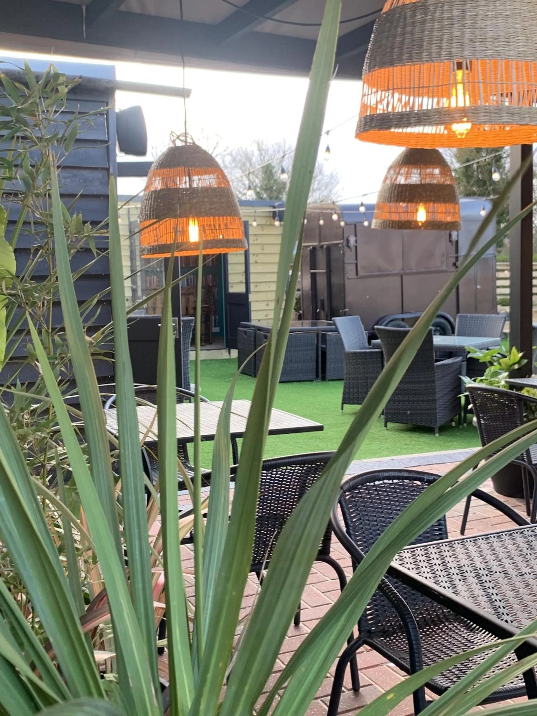 Garden in The Old Red Lion Inn