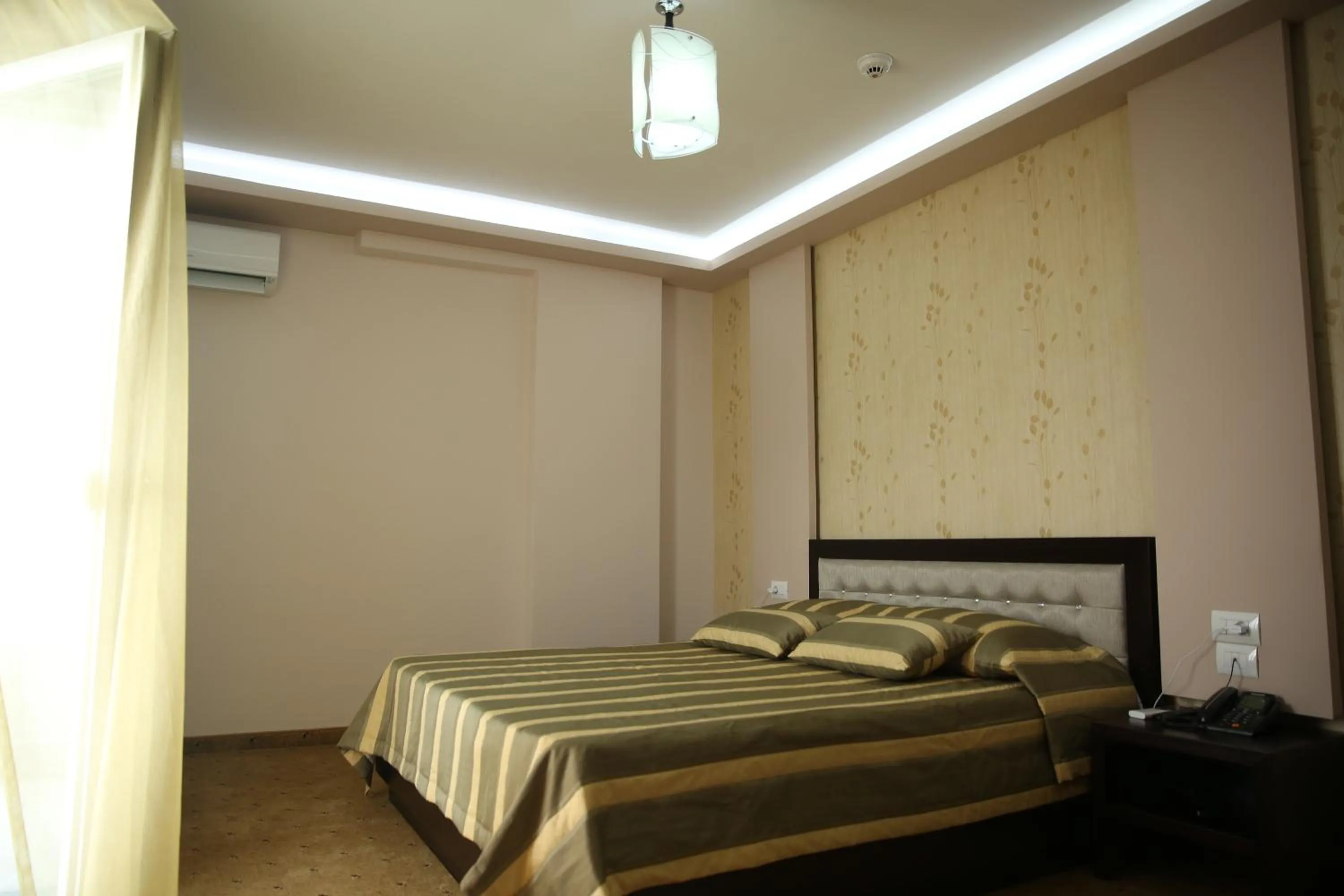 Bedroom, Bed in Hotel Pogradeci